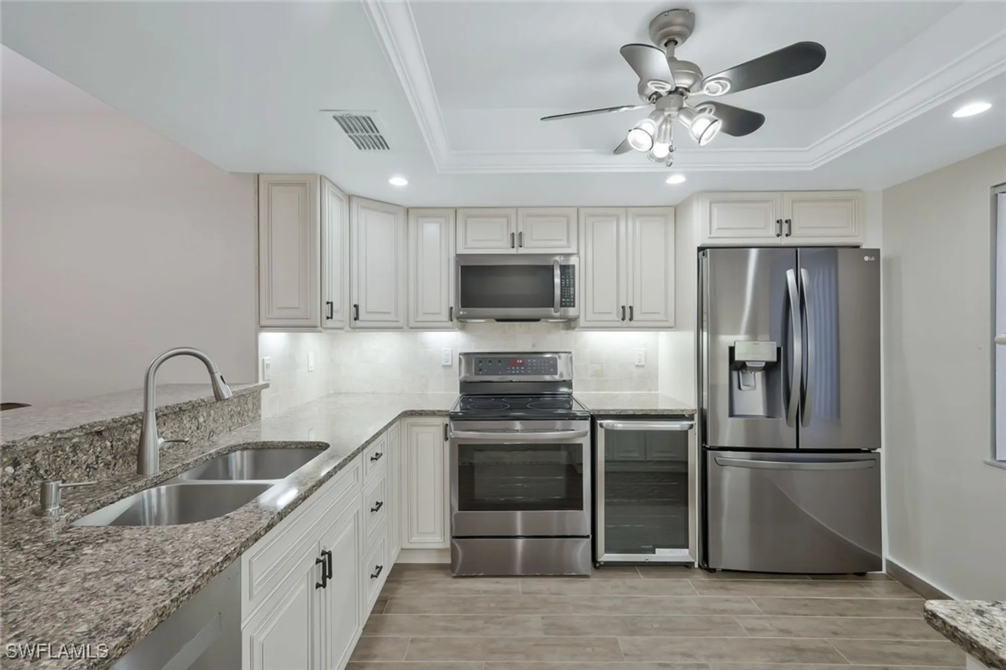 Property Slideshow image 5 of 25 | 11140 caravel cir apt 108, Fort Myers, FL, 33908