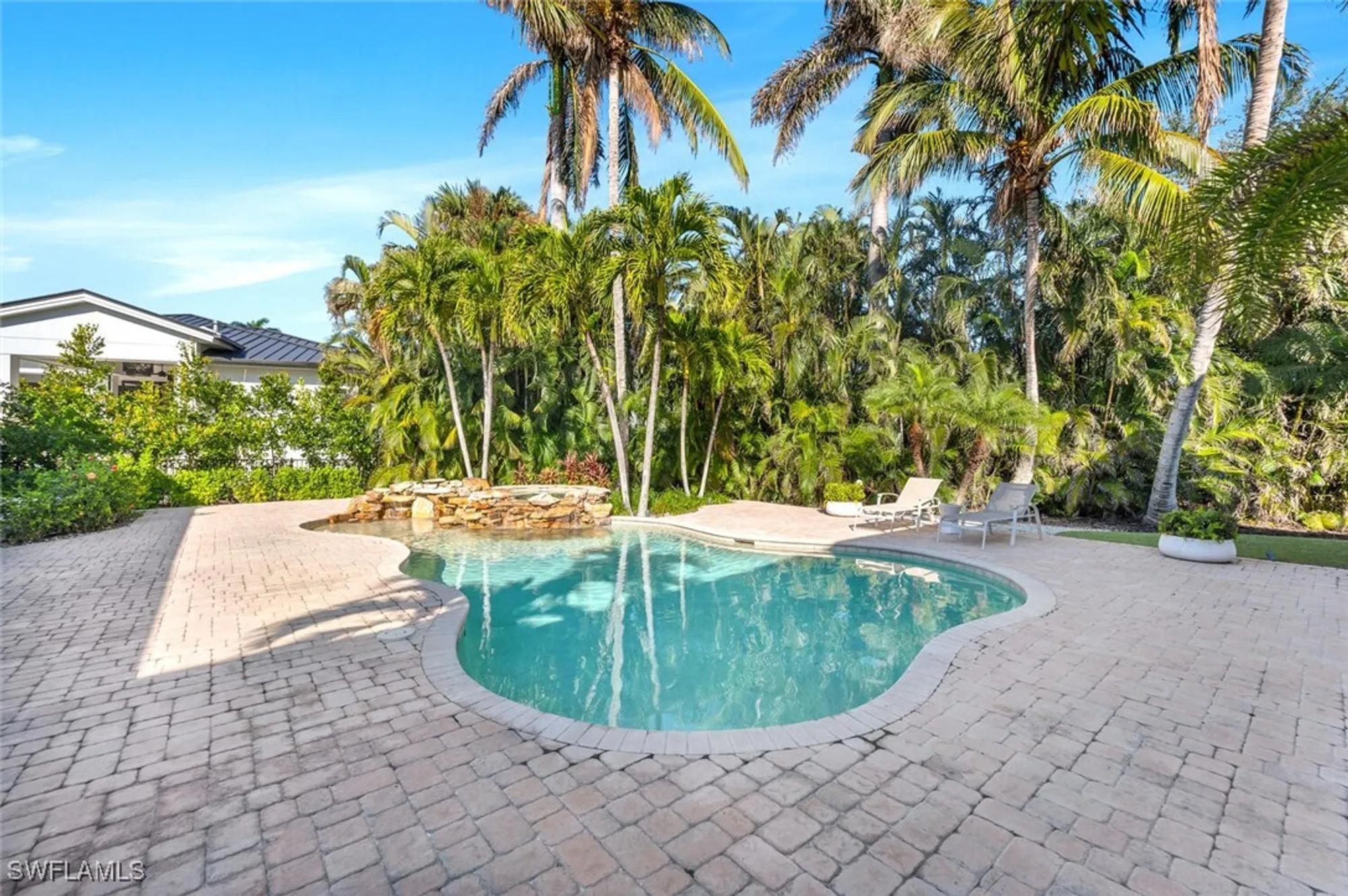 Property Slideshow image 28 of 35 | 405 rudder rd, Naples, FL, 34102