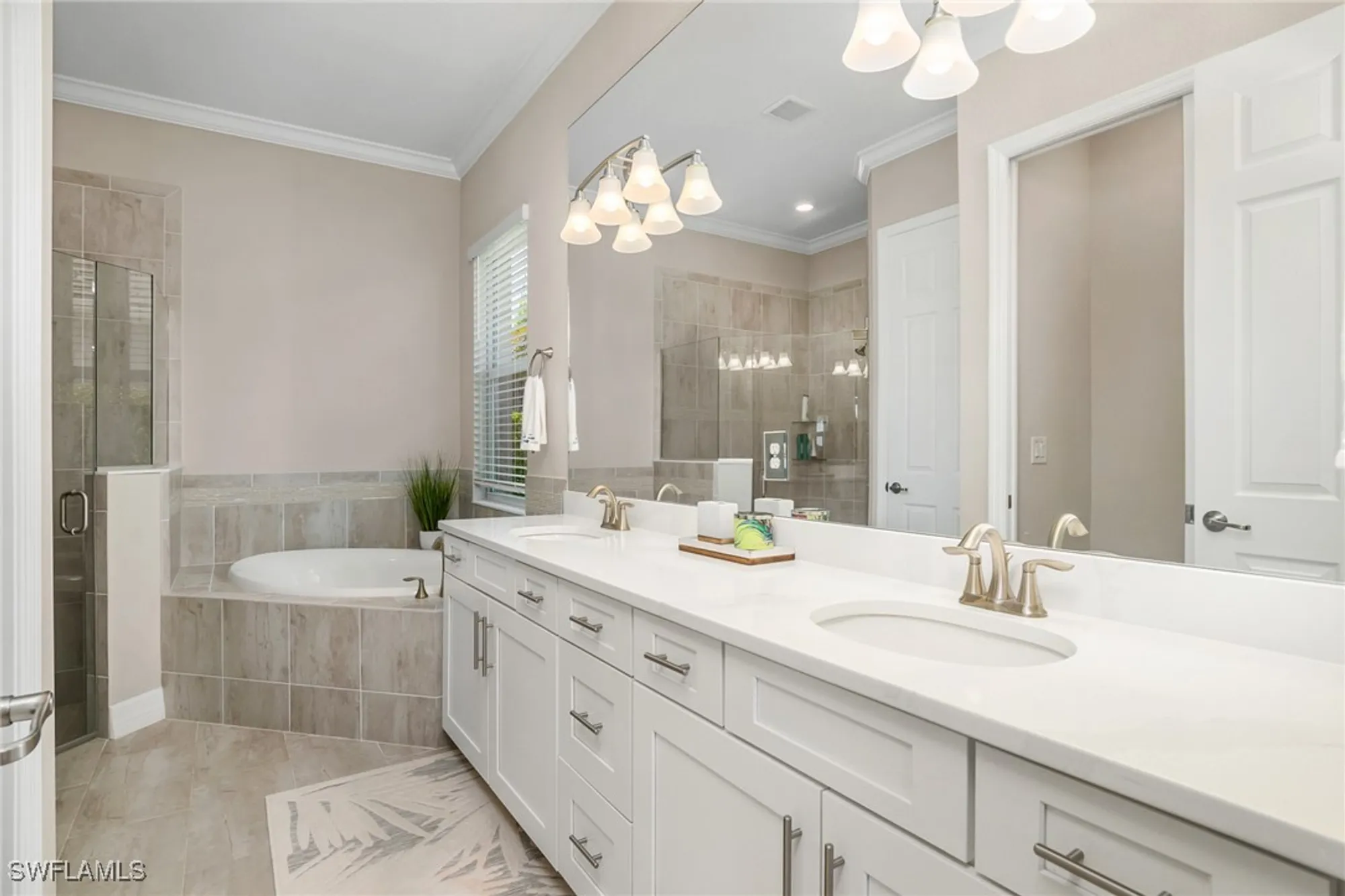 Property Slideshow image 15 of 34 | 13504 blue bay cir, Fort Myers, FL, 33913