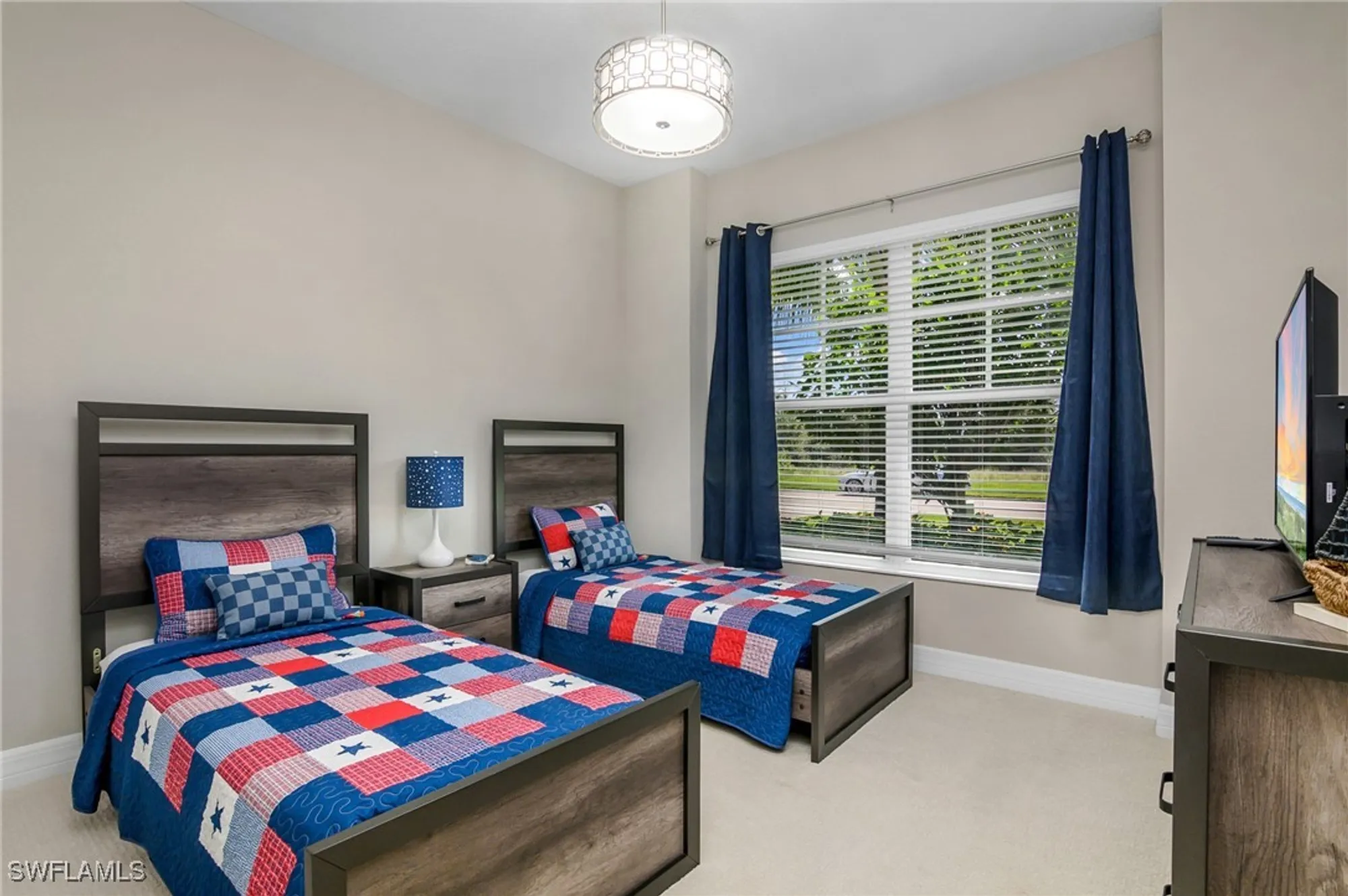 Property Slideshow image 22 of 34 | 13504 blue bay cir, Fort Myers, FL, 33913