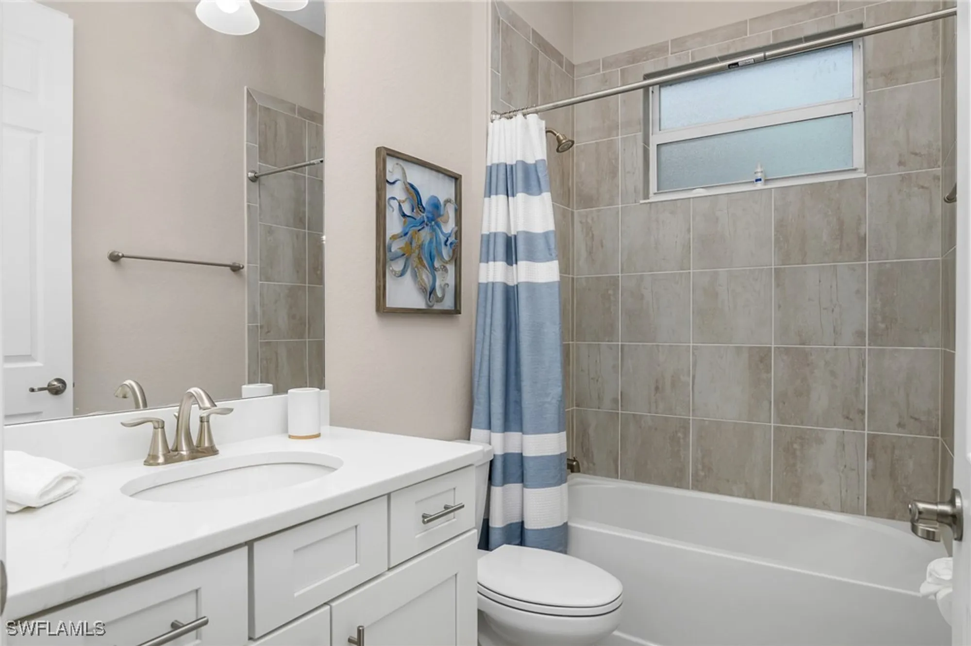 Property Slideshow image 23 of 34 | 13504 blue bay cir, Fort Myers, FL, 33913