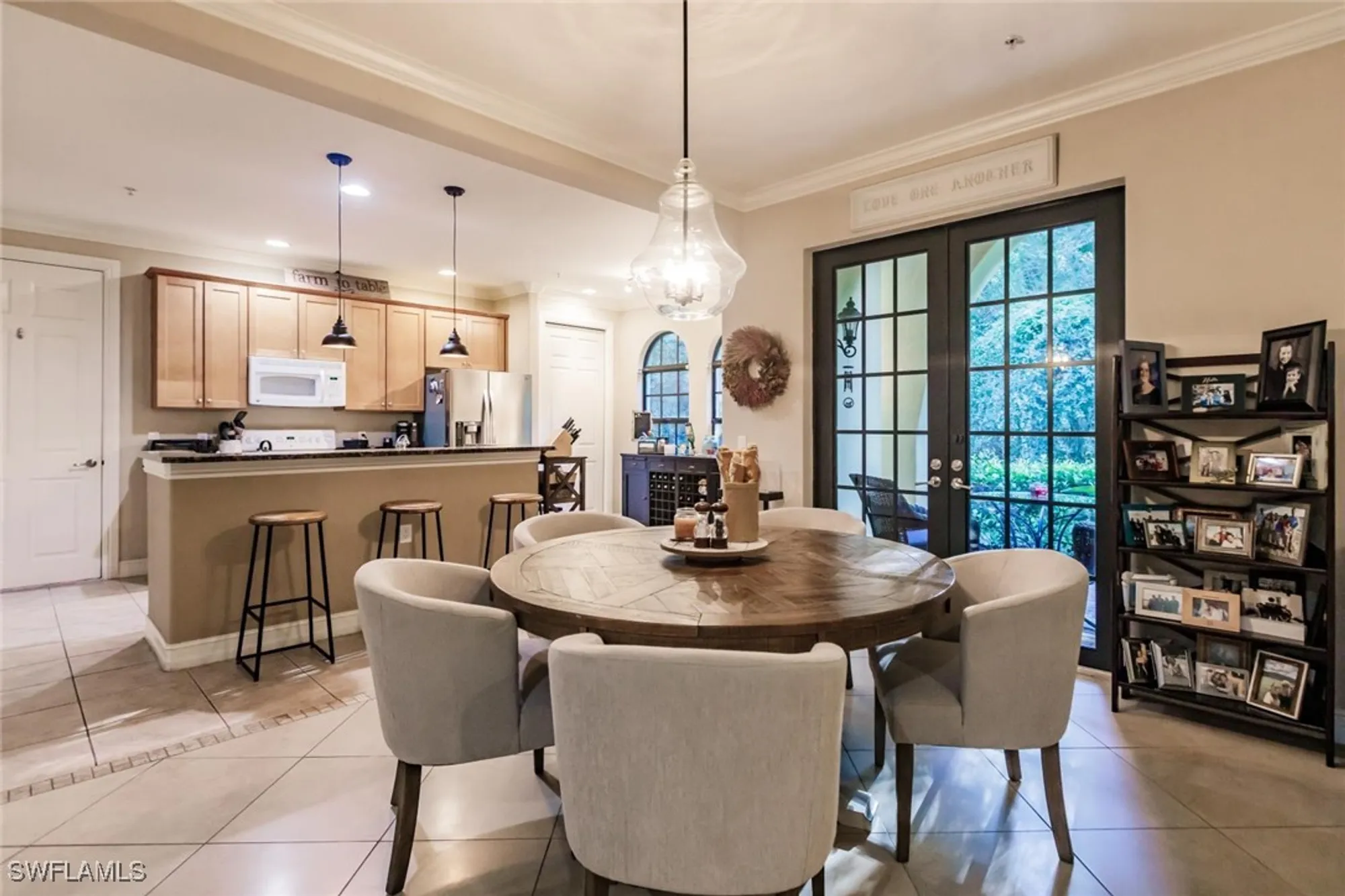 Property Slideshow image 16 of 47 | 9153 chula vista st 13204, Naples, FL, 34113