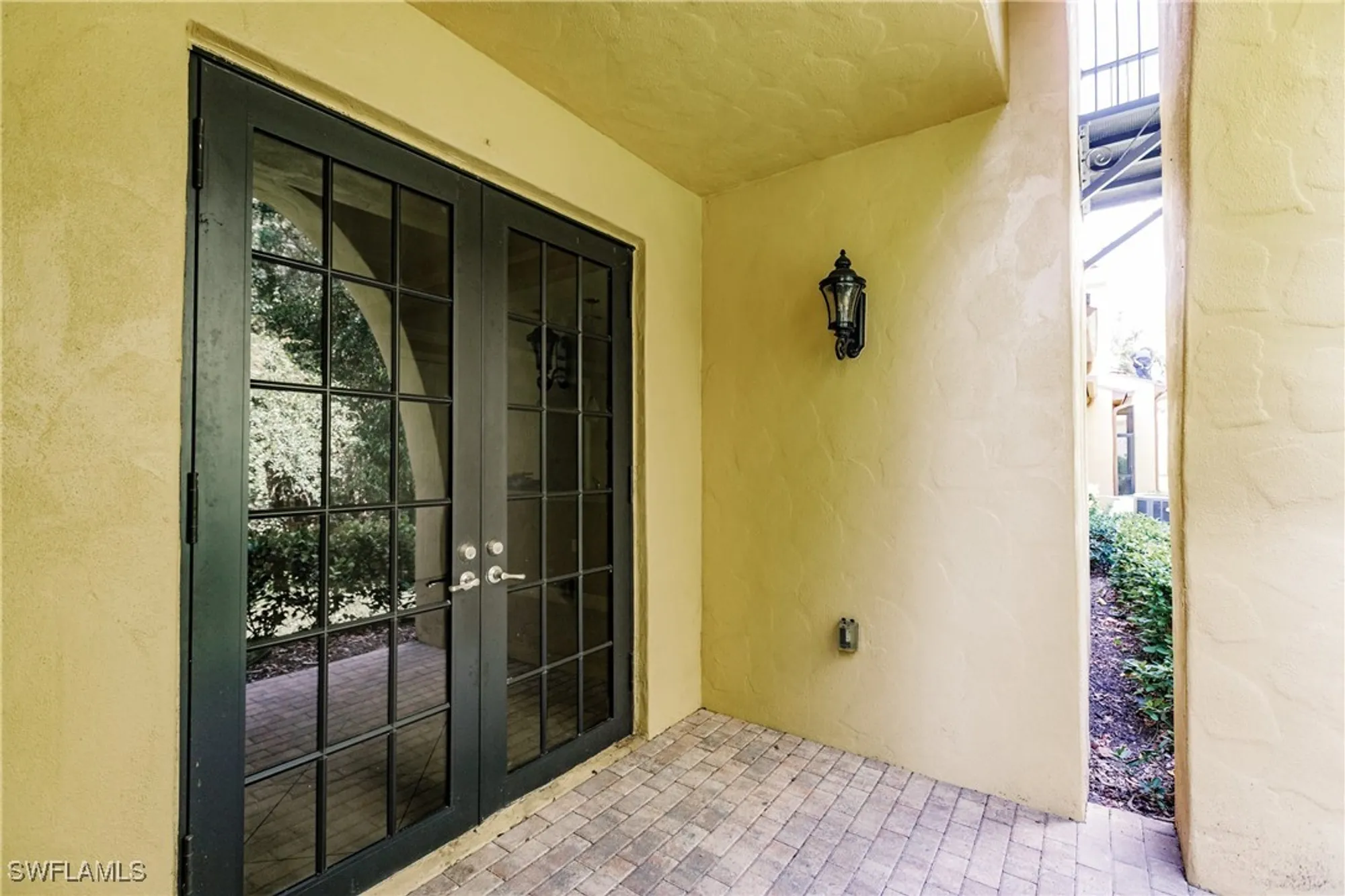 Property Slideshow image 32 of 47 | 9153 chula vista st 13204, Naples, FL, 34113