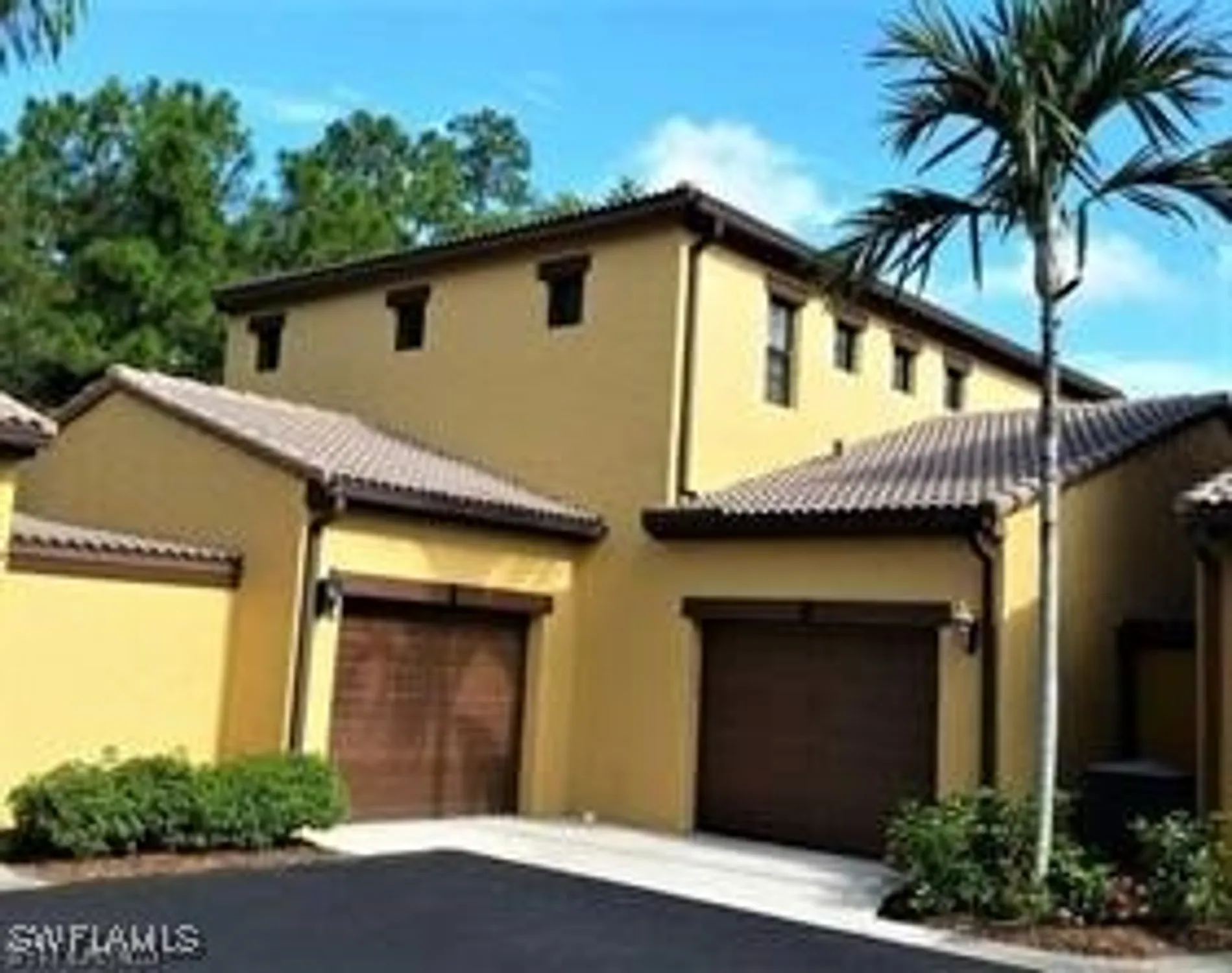 Property Slideshow image 8 of 47 | 9153 chula vista st 13204, Naples, FL, 34113