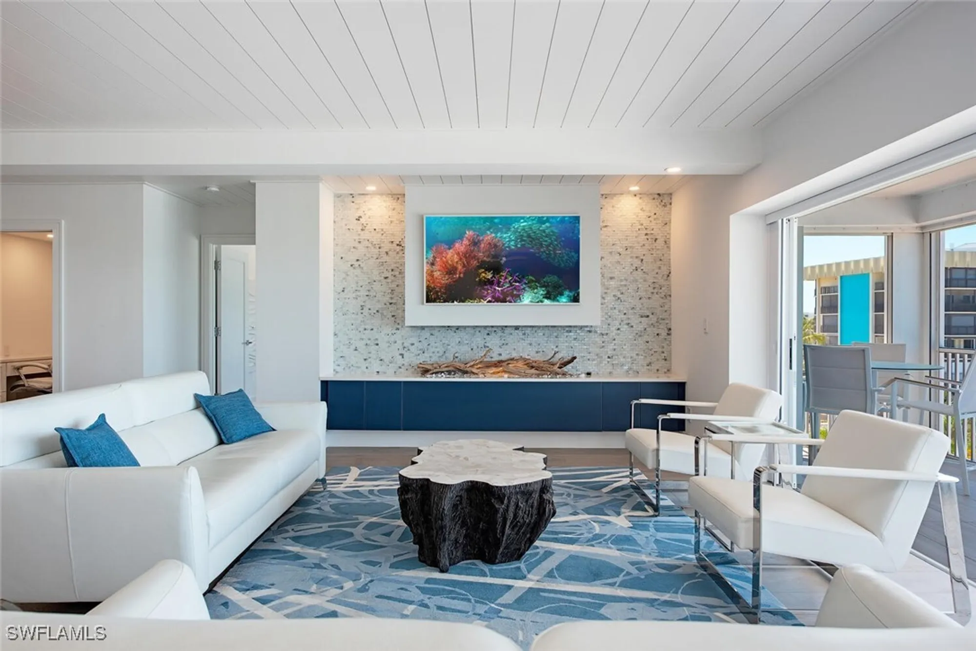 Property Slideshow image 6 of 18 | 3401 gulf shore blvd n apt 502, Naples, FL, 34103