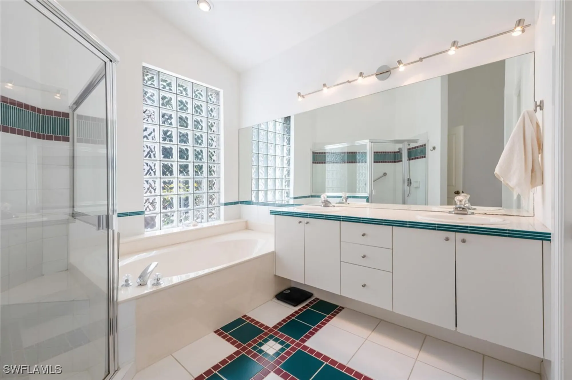 Property Slideshow image 19 of 33 | 134 san rafael ln, Naples, FL, 34119