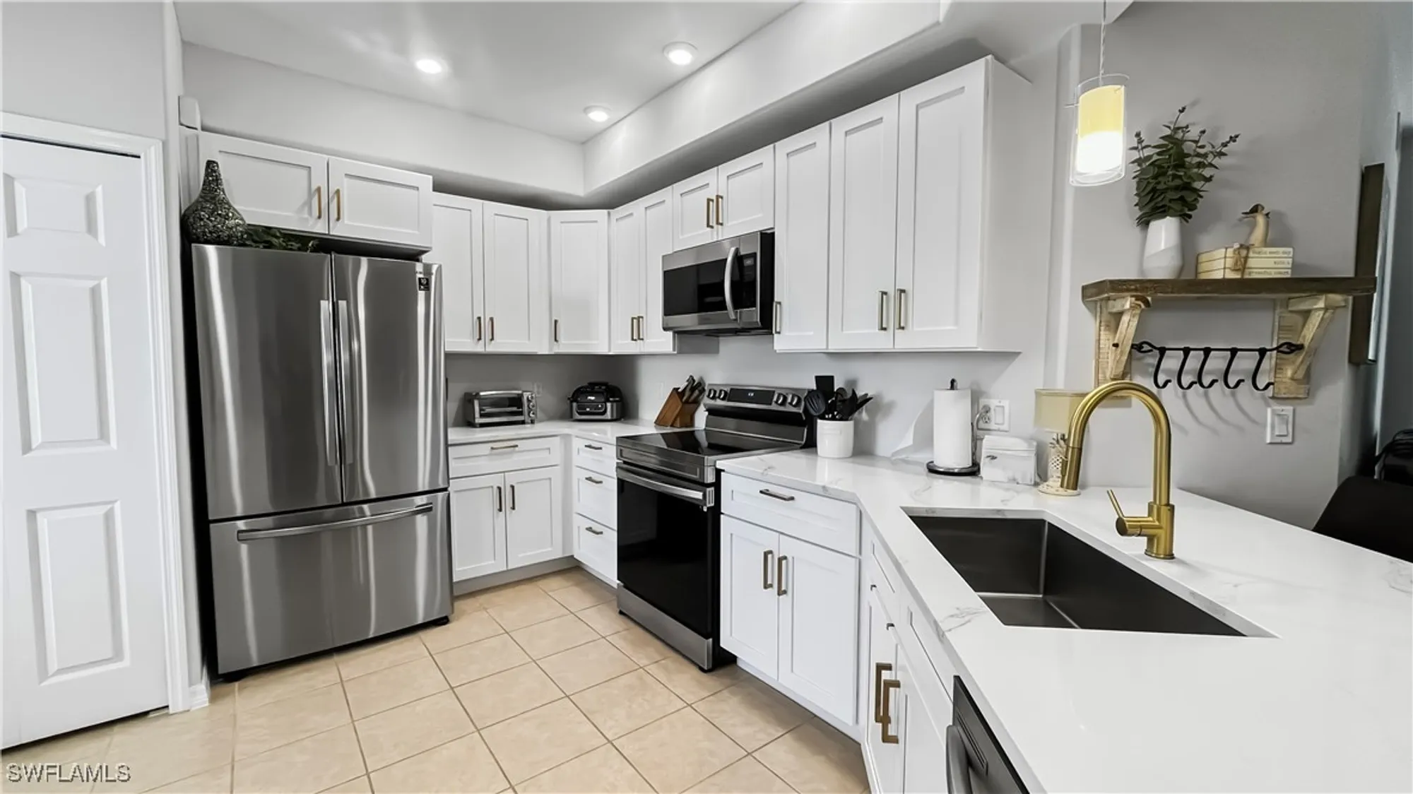 Property Slideshow image 5 of 25 | 10139 colonial country club blvd 1006, Fort Myers, FL, 33913