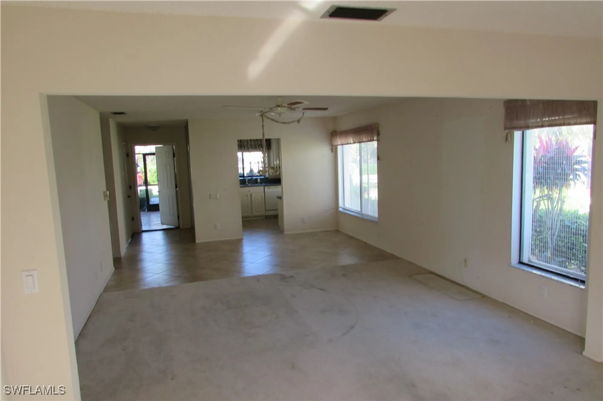 Property Slideshow image 16 of 30 | 1727 bent tree cir, Fort Myers, FL, 33907