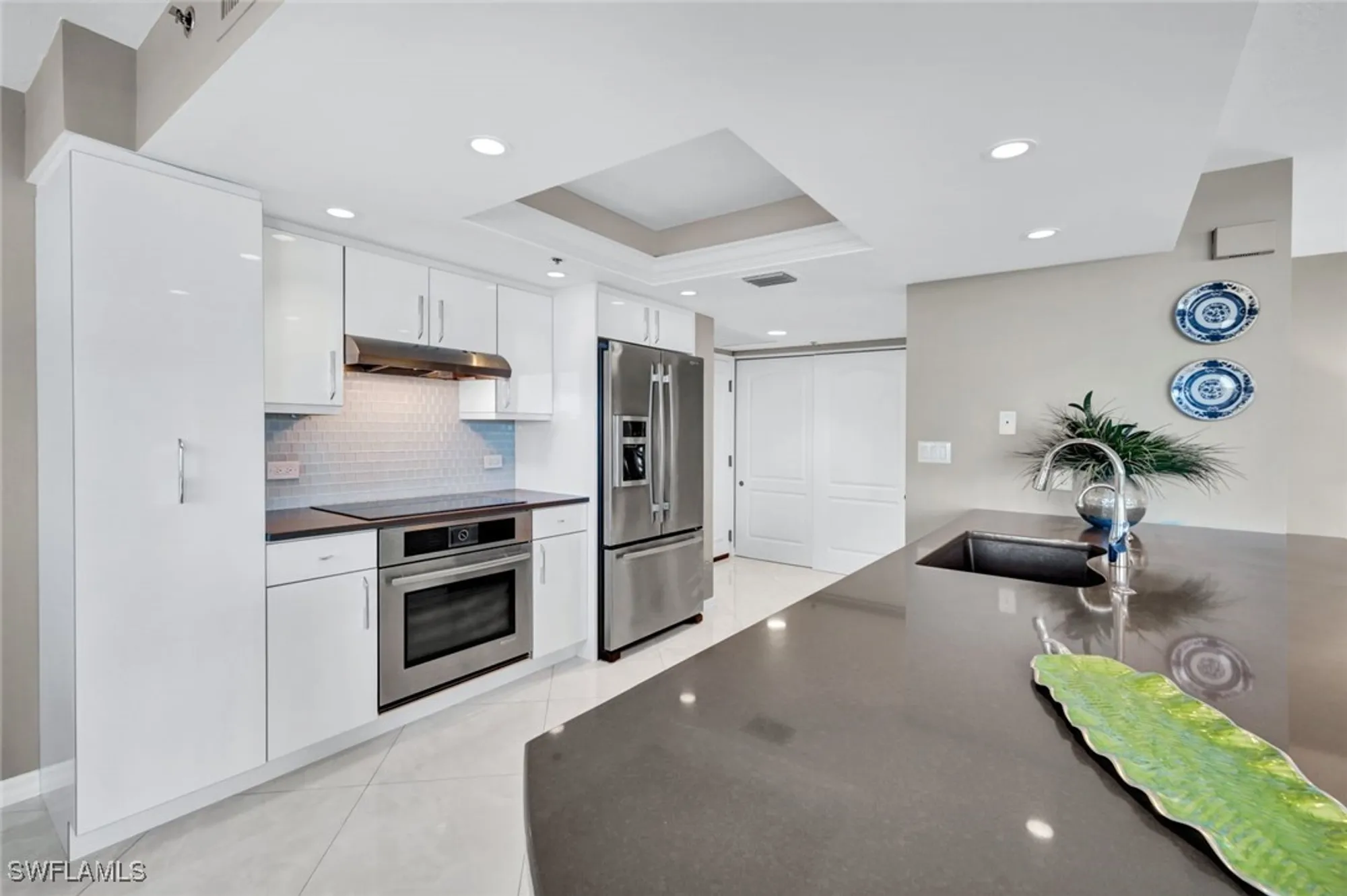 Property Slideshow image 4 of 41 | 6585 nicholas blvd apt 404, Naples, FL, 34108