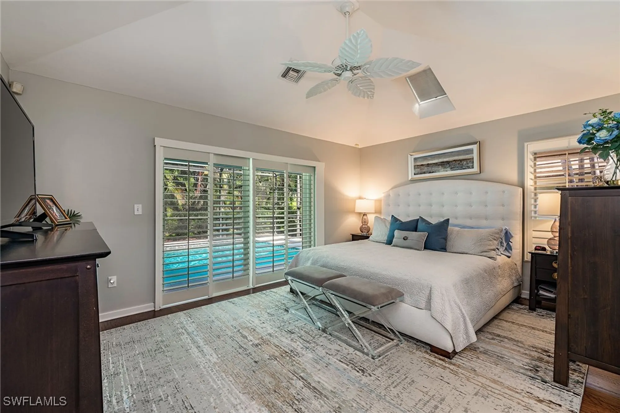 Property Slideshow image 7 of 18 | 805 pine village ln, Naples, FL, 34108