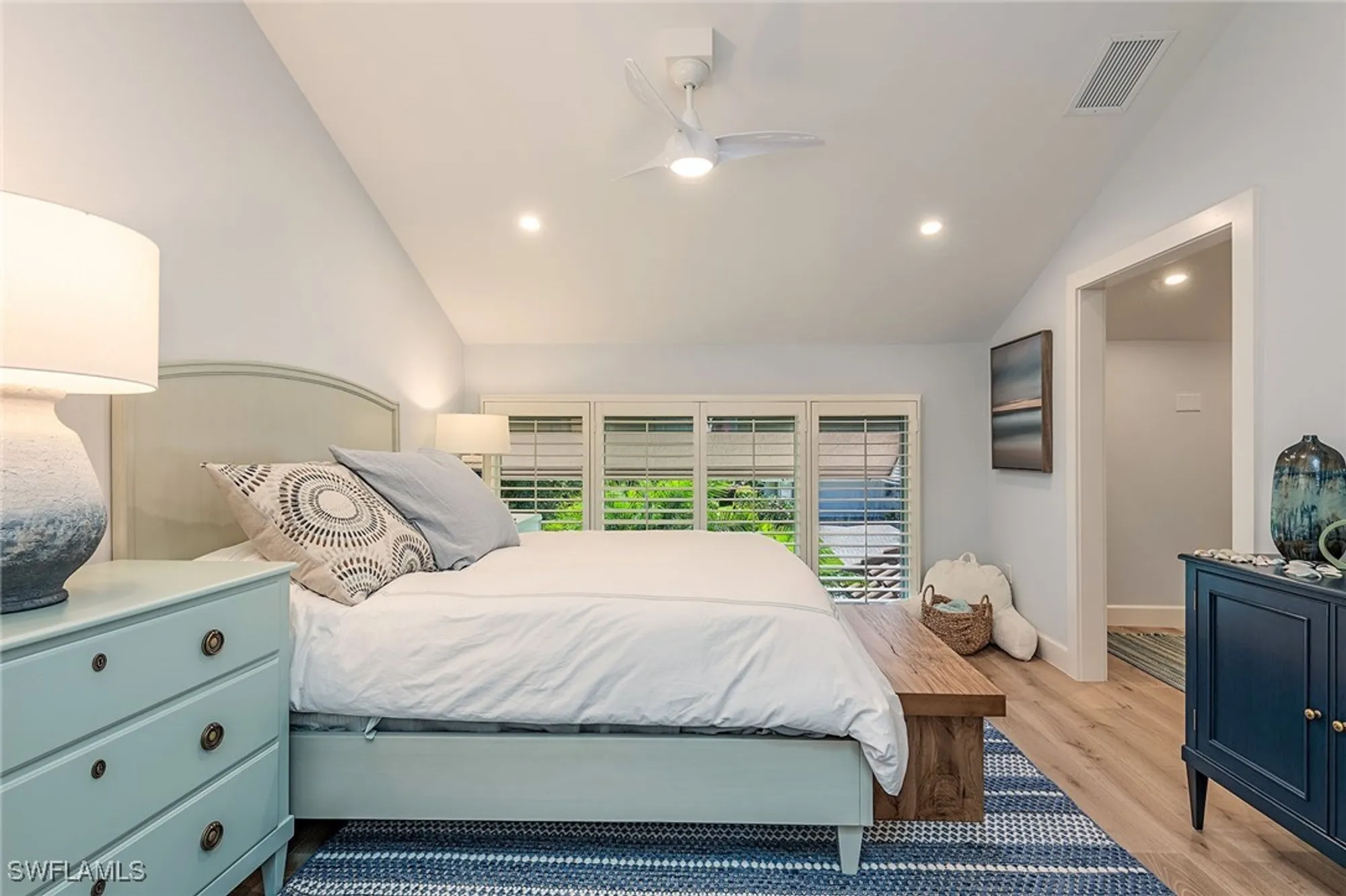 Property Slideshow image 9 of 18 | 805 pine village ln, Naples, FL, 34108