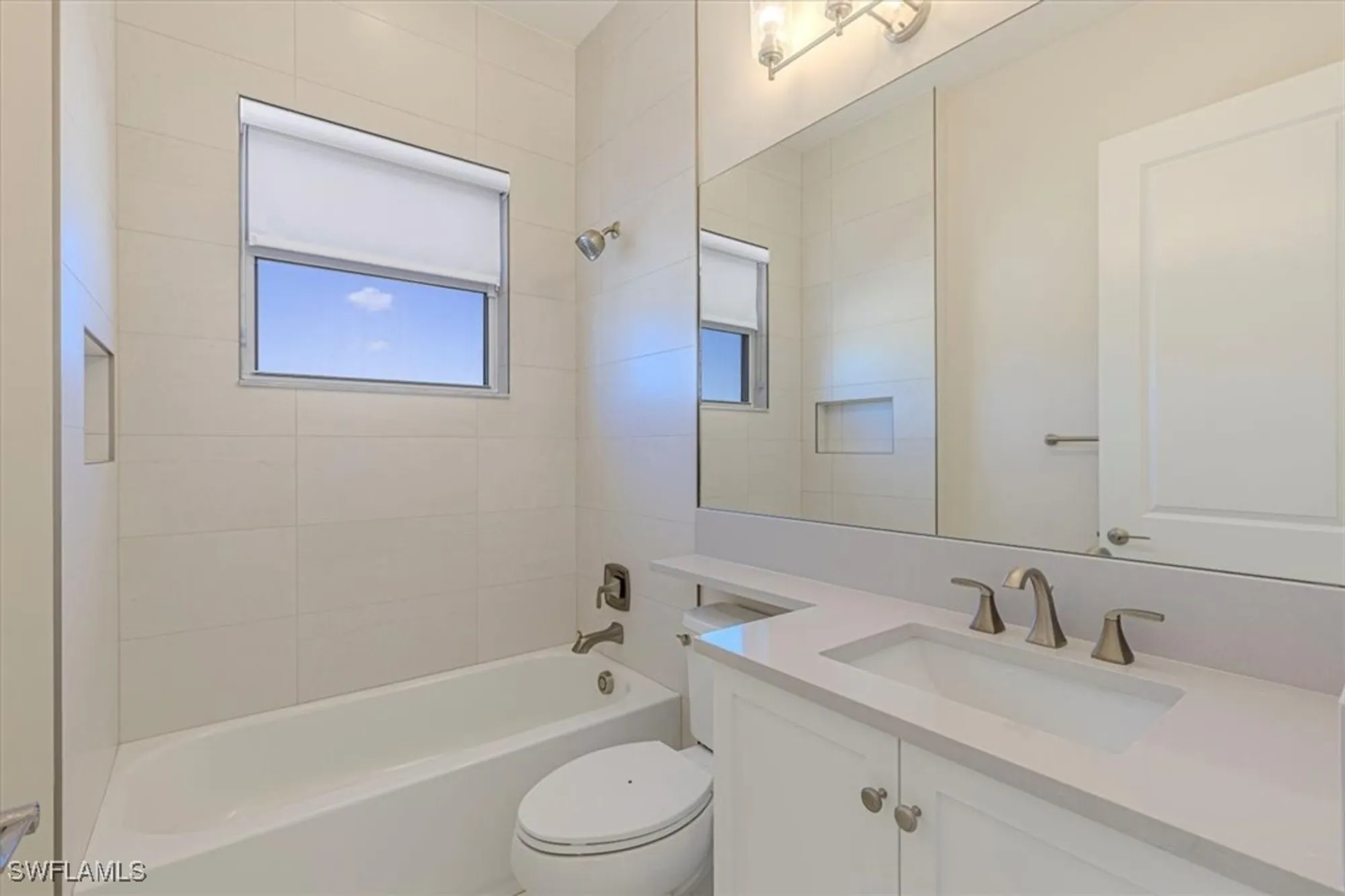 Property Slideshow image 15 of 30 | 2749 durham cir, Naples, FL, 34112