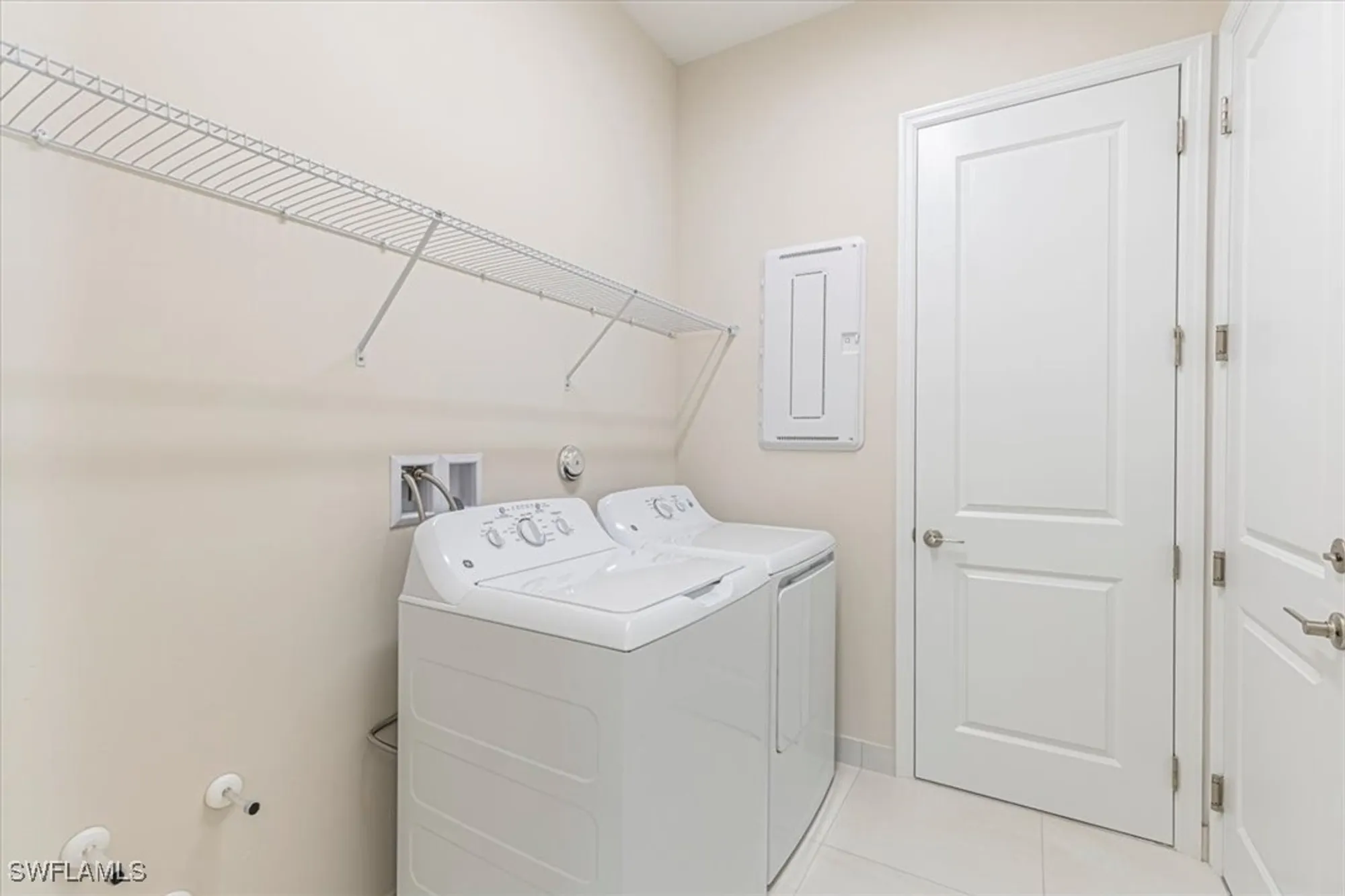 Property Slideshow image 18 of 30 | 2749 durham cir, Naples, FL, 34112