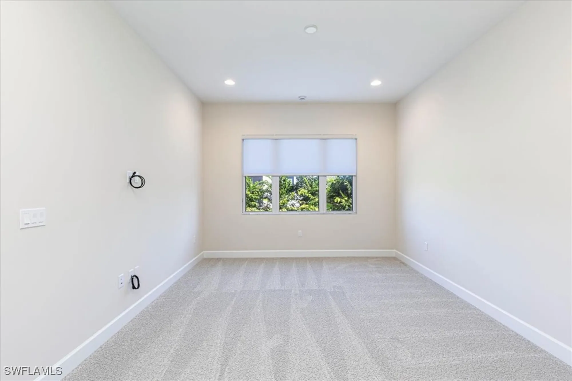 Property Slideshow image 22 of 30 | 2749 durham cir, Naples, FL, 34112