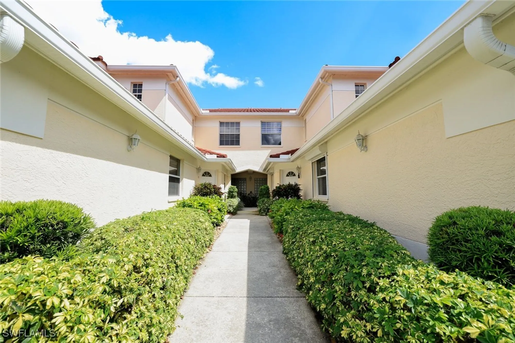 Property Slideshow image 22 of 28 | 630 lalique cir 506, Naples, FL, 34119