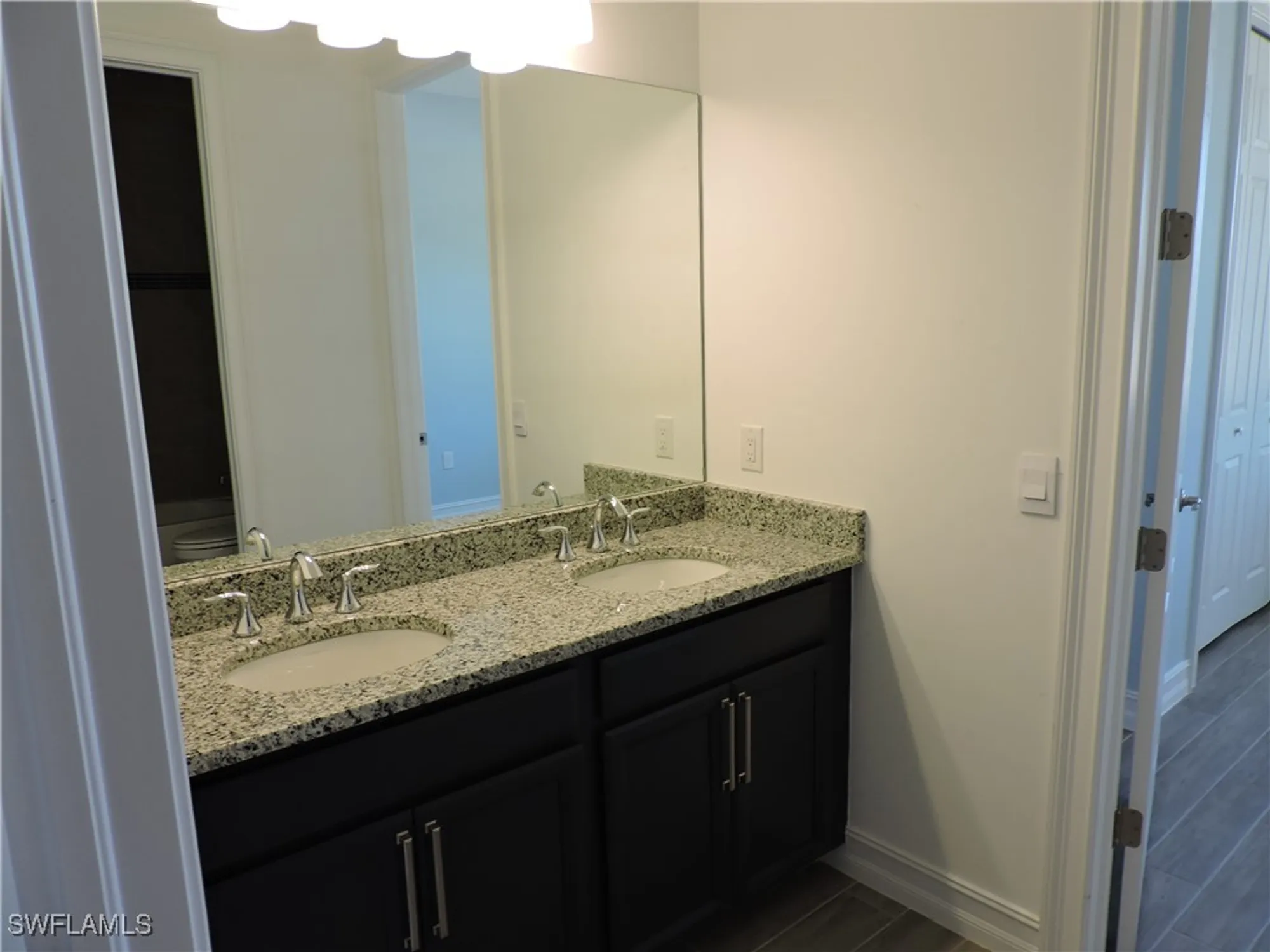 Property Slideshow image 18 of 42 | 3215 apple blossom dr, Alva, FL, 33920