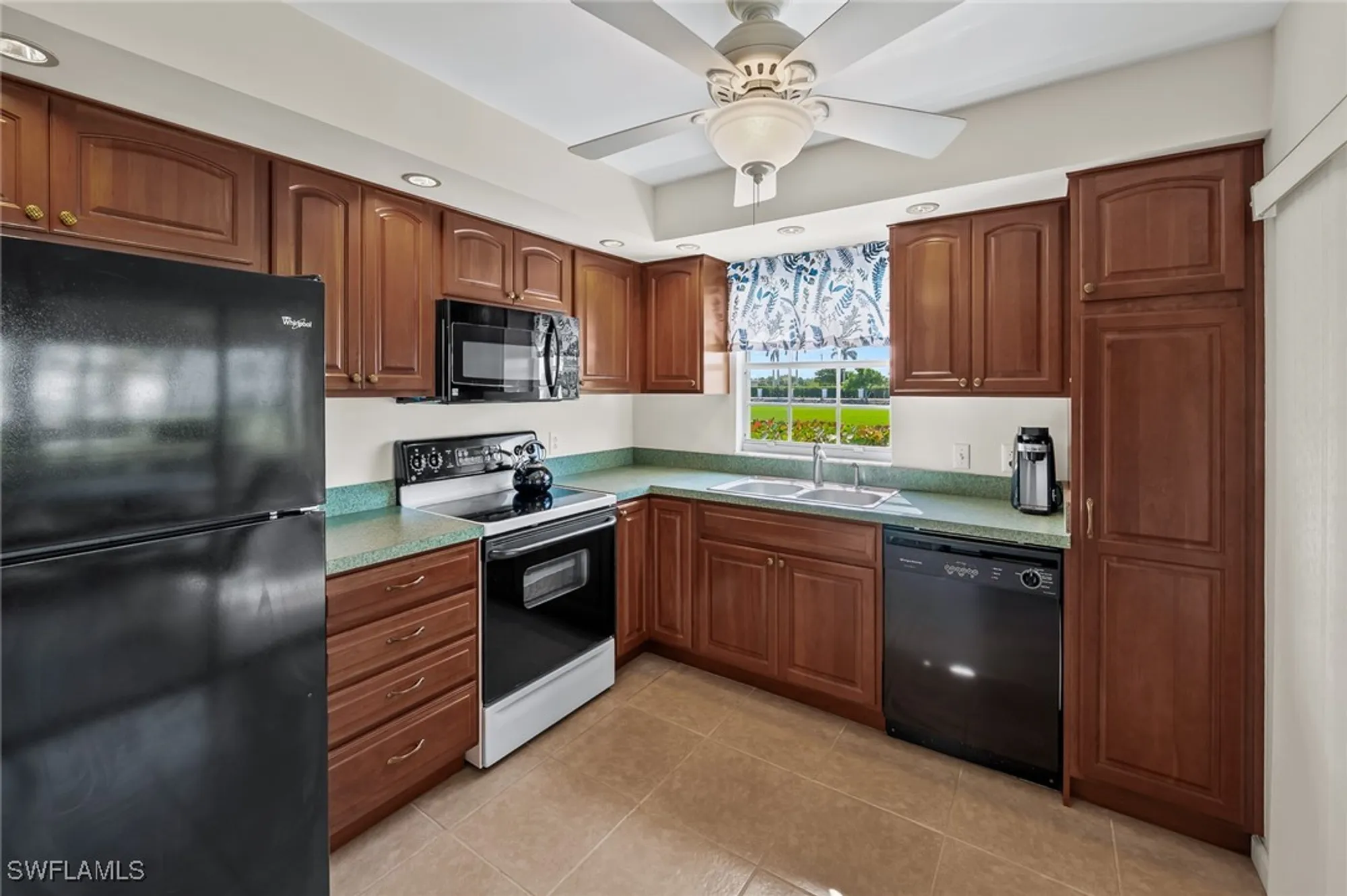 Property Slideshow image 6 of 18 | 14995 rivers edge ct 151, Fort Myers, FL, 33908