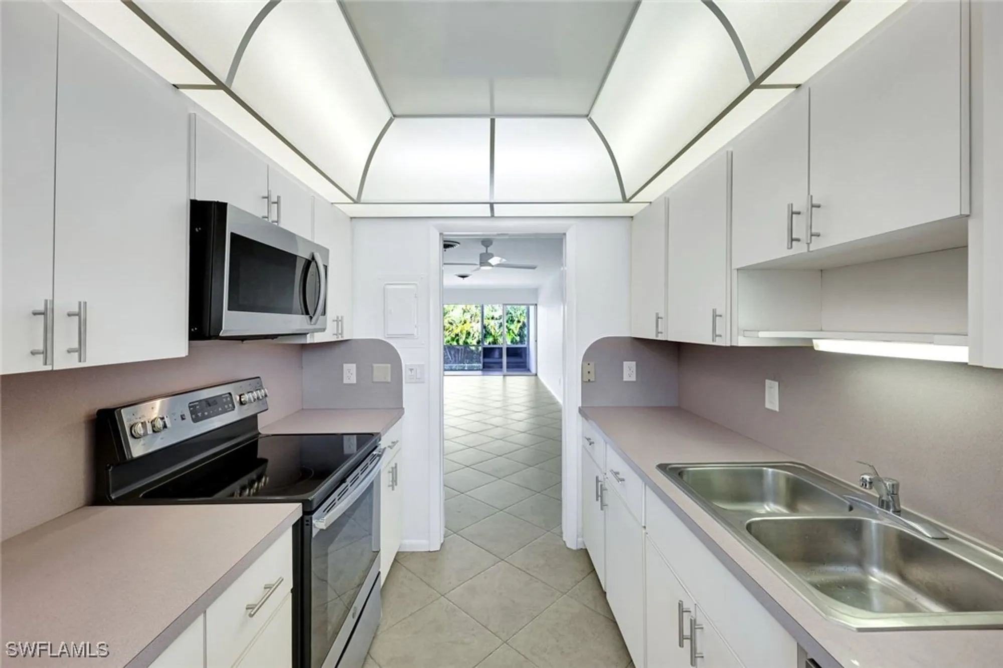 Property Slideshow image 10 of 26 | 820 ketch dr 7, Naples, FL, 34103