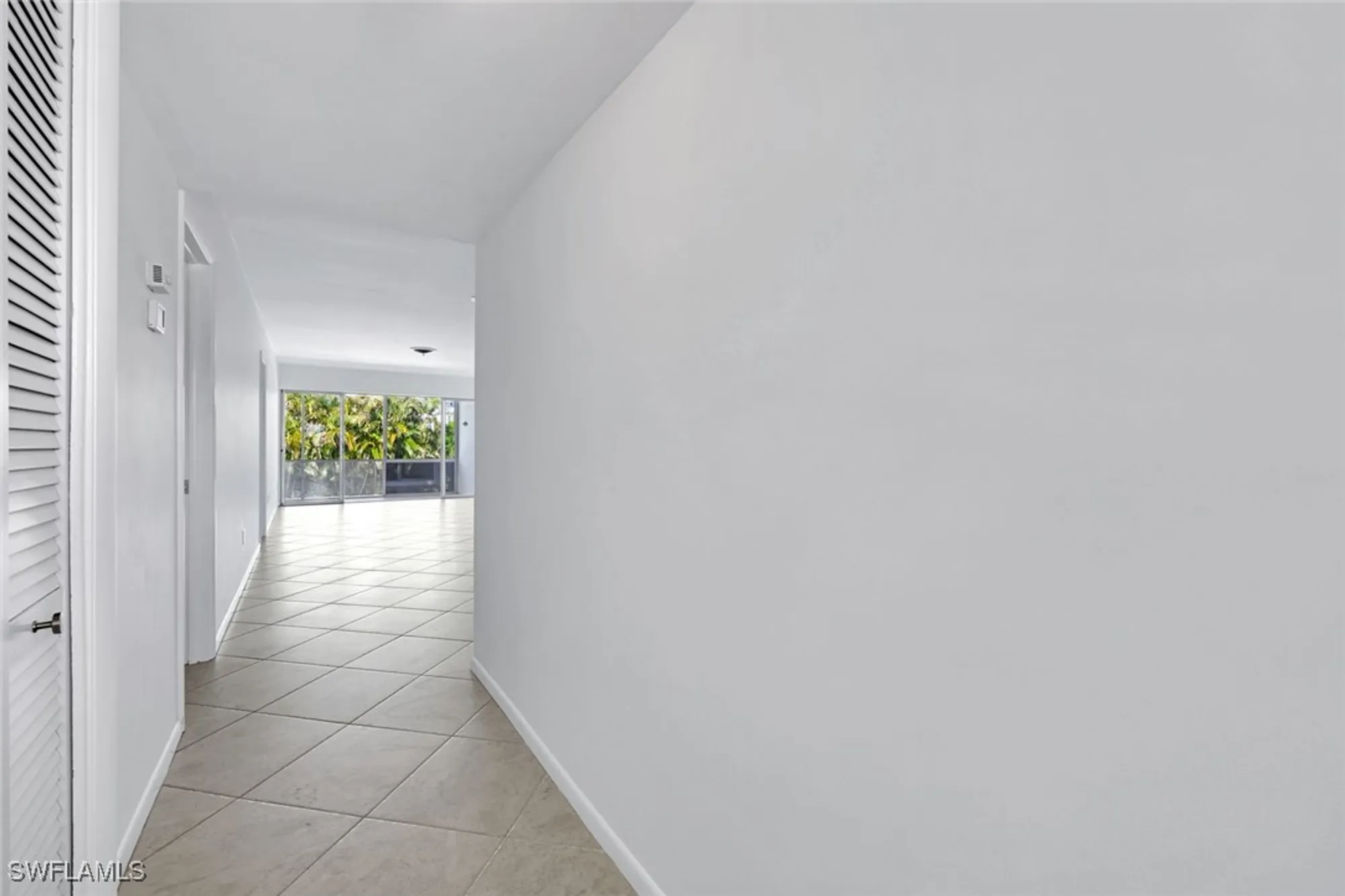 Property Slideshow image 11 of 26 | 820 ketch dr 7, Naples, FL, 34103