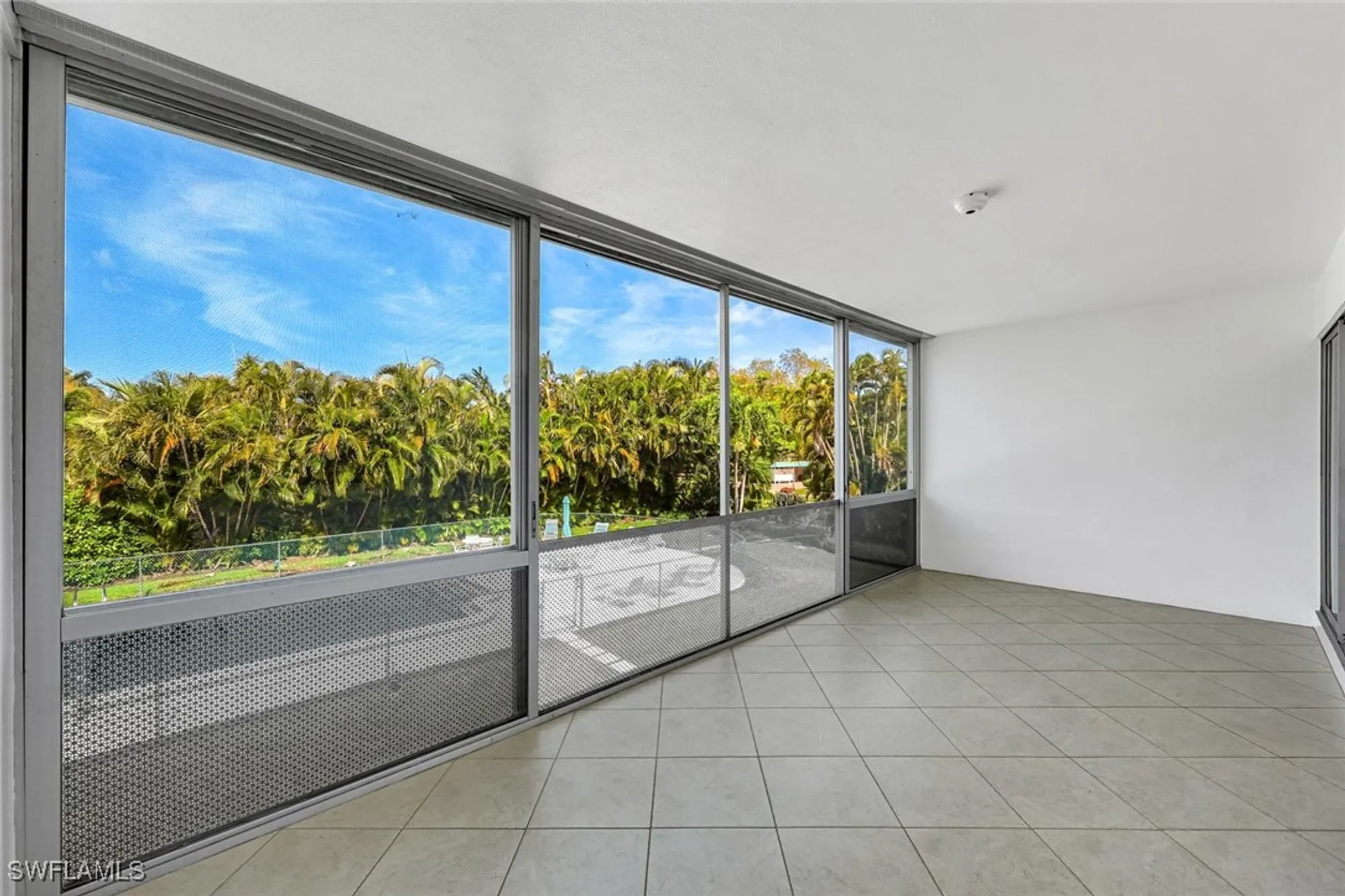 Property Slideshow image 20 of 26 | 820 ketch dr 7, Naples, FL, 34103