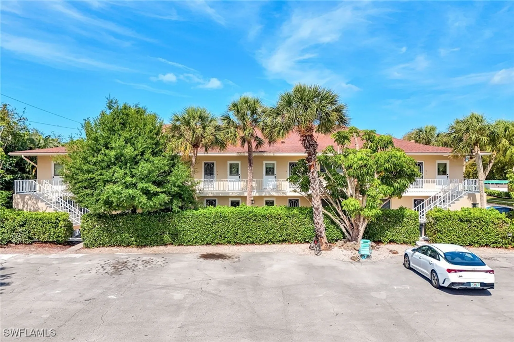 Property Slideshow image 23 of 26 | 820 ketch dr 7, Naples, FL, 34103