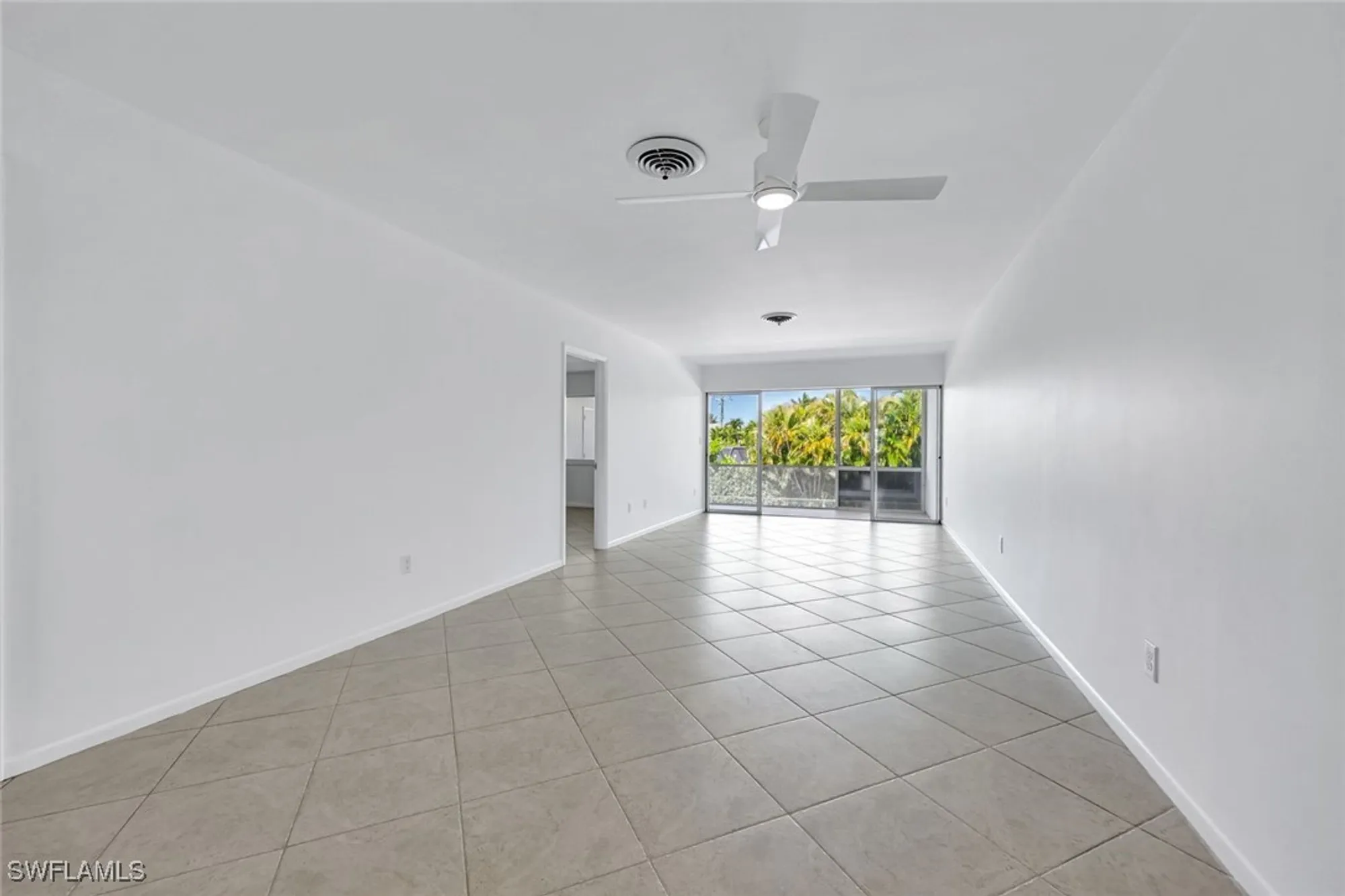 Property Slideshow image 3 of 26 | 820 ketch dr 7, Naples, FL, 34103