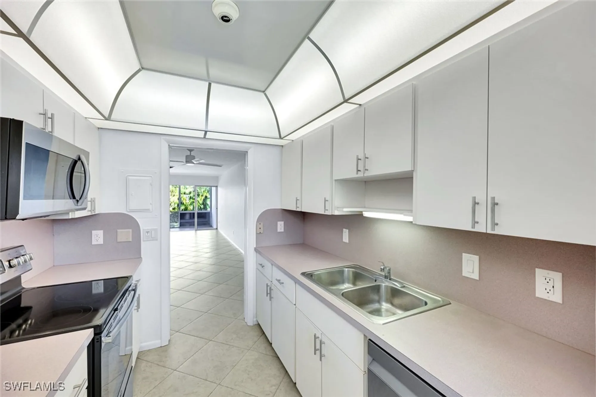 Property Slideshow image 9 of 26 | 820 ketch dr 7, Naples, FL, 34103