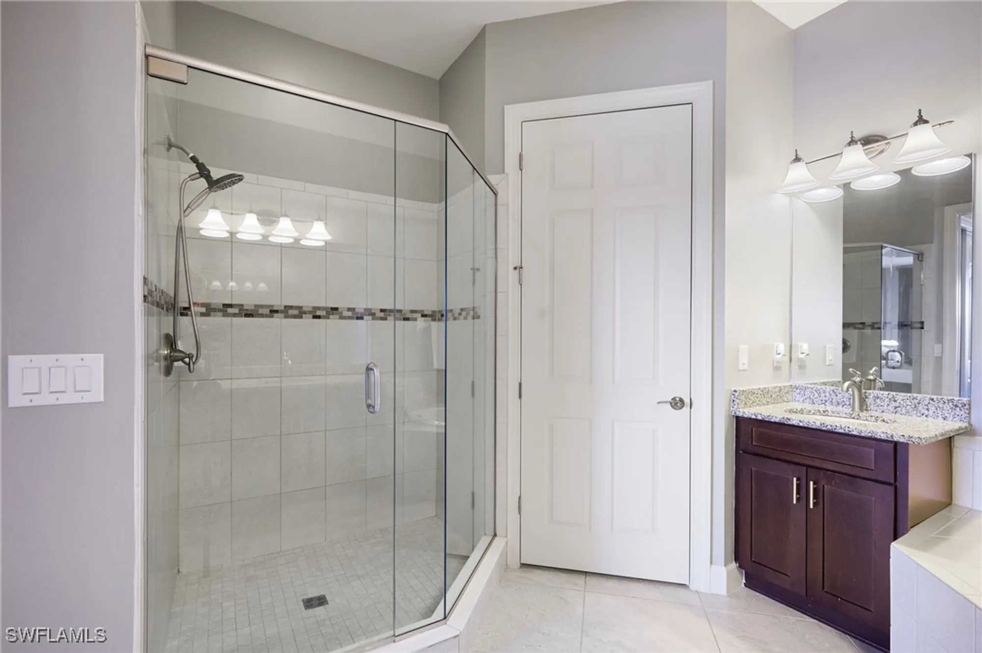 Property Slideshow image 15 of 33 | 10230 glastonbury cir apt 202, Fort Myers, FL, 33913