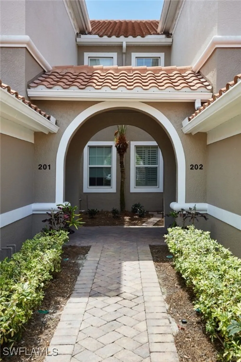 Property Slideshow image 24 of 33 | 10230 glastonbury cir apt 202, Fort Myers, FL, 33913