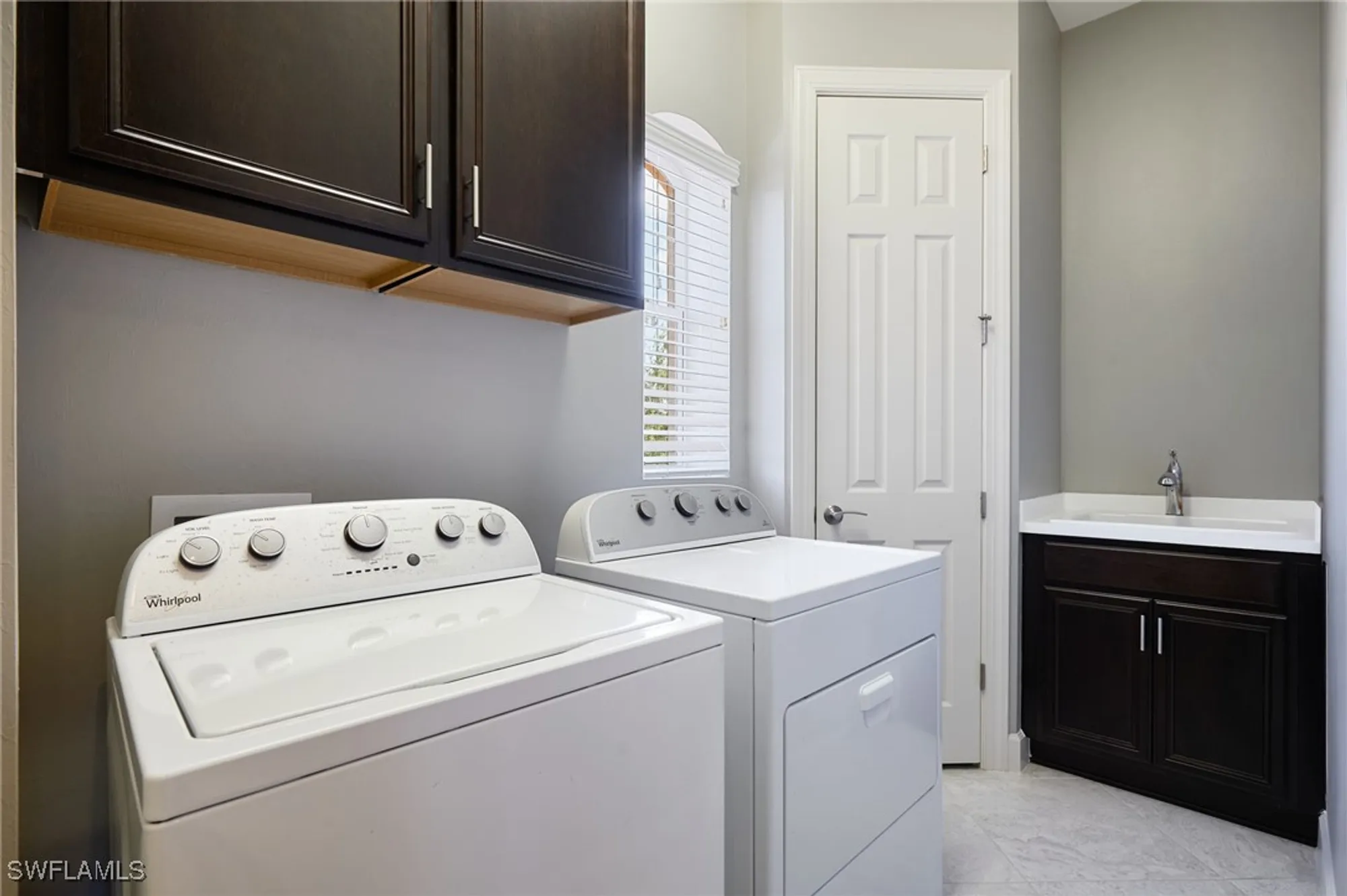 Property Slideshow image 21 of 33 | 10230 glastonbury cir apt 202, Fort Myers, FL, 33913
