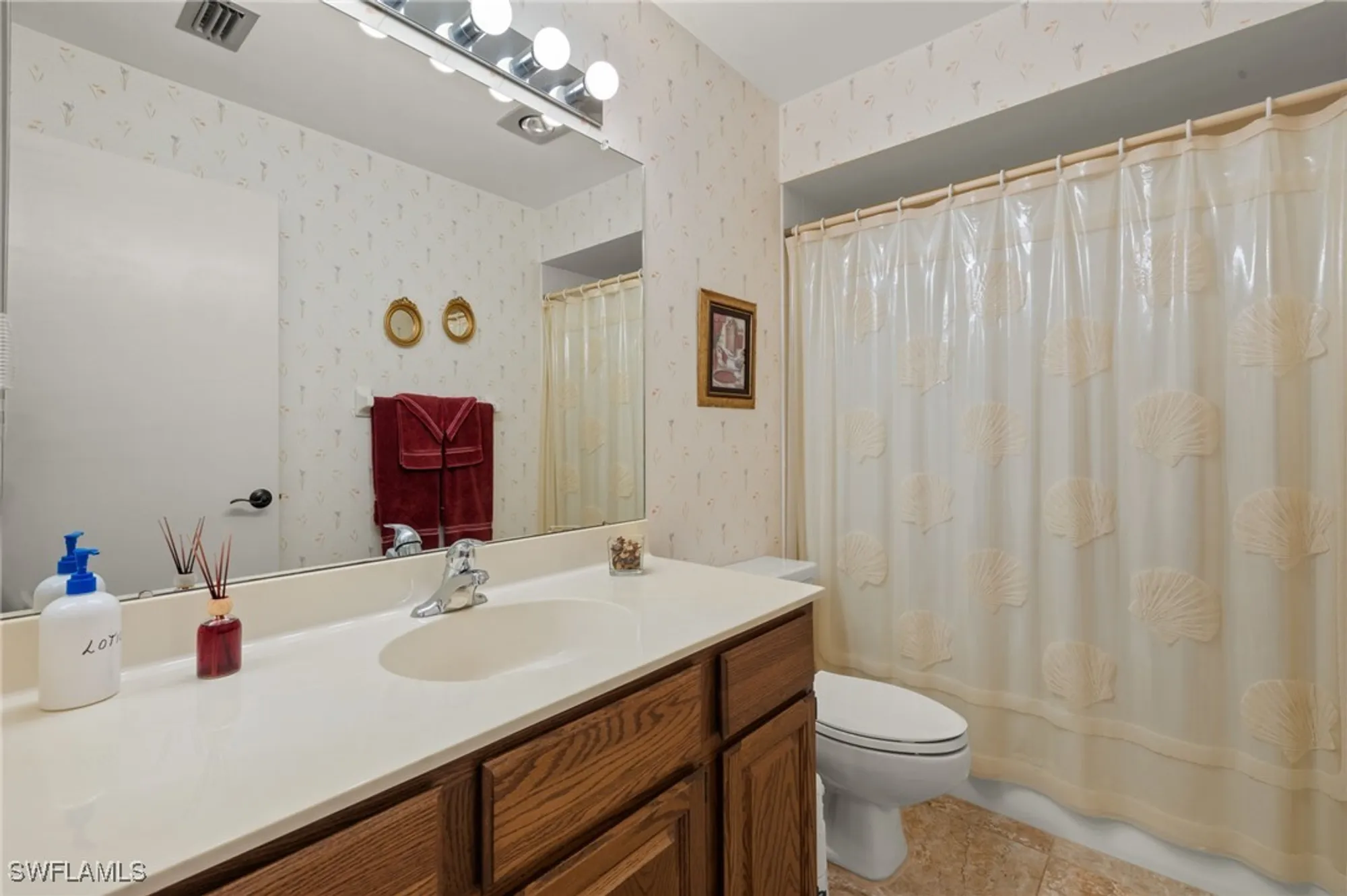 Property Slideshow image 20 of 35 | 1279 hazeltine dr, Fort Myers, FL, 33919