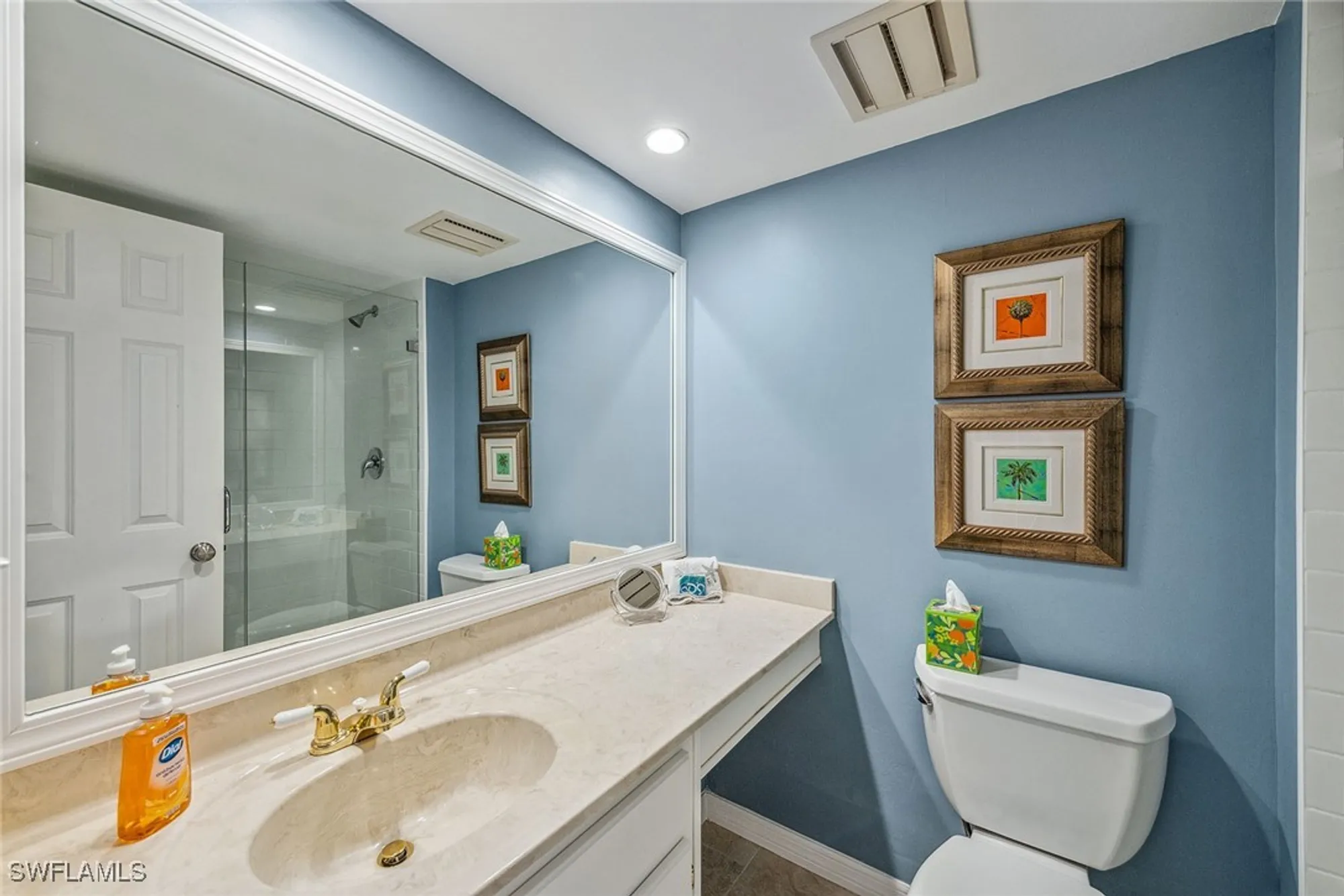 Property Slideshow image 16 of 29 | 3115 gulf shore blvd 206s, Naples, FL, 34103