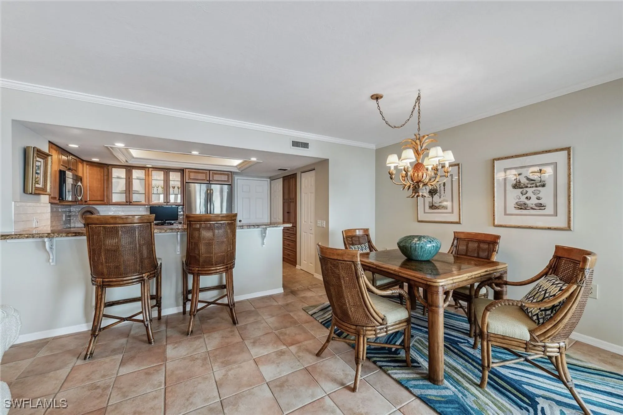 Property Slideshow image 7 of 29 | 3115 gulf shore blvd 206s, Naples, FL, 34103