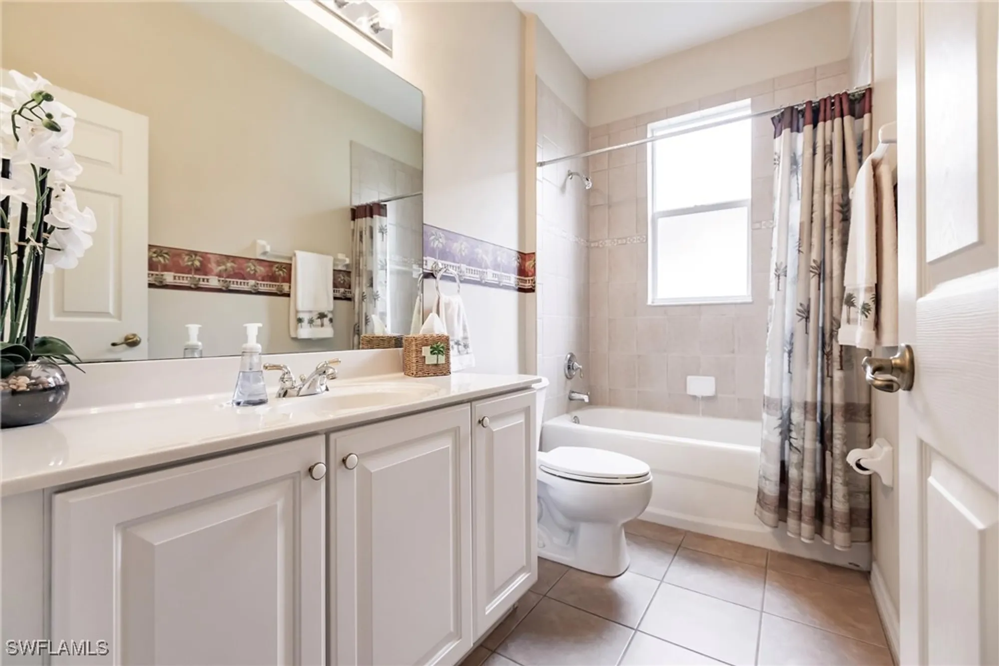 Property Slideshow image 14 of 38 | 8236 woodridge pointe dr, Fort Myers, FL, 33912