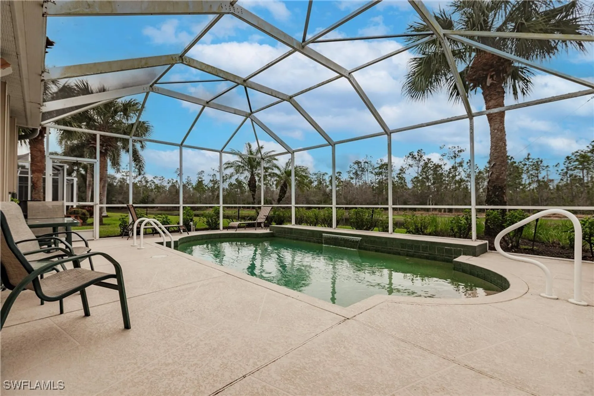 Property Slideshow image 17 of 38 | 8236 woodridge pointe dr, Fort Myers, FL, 33912