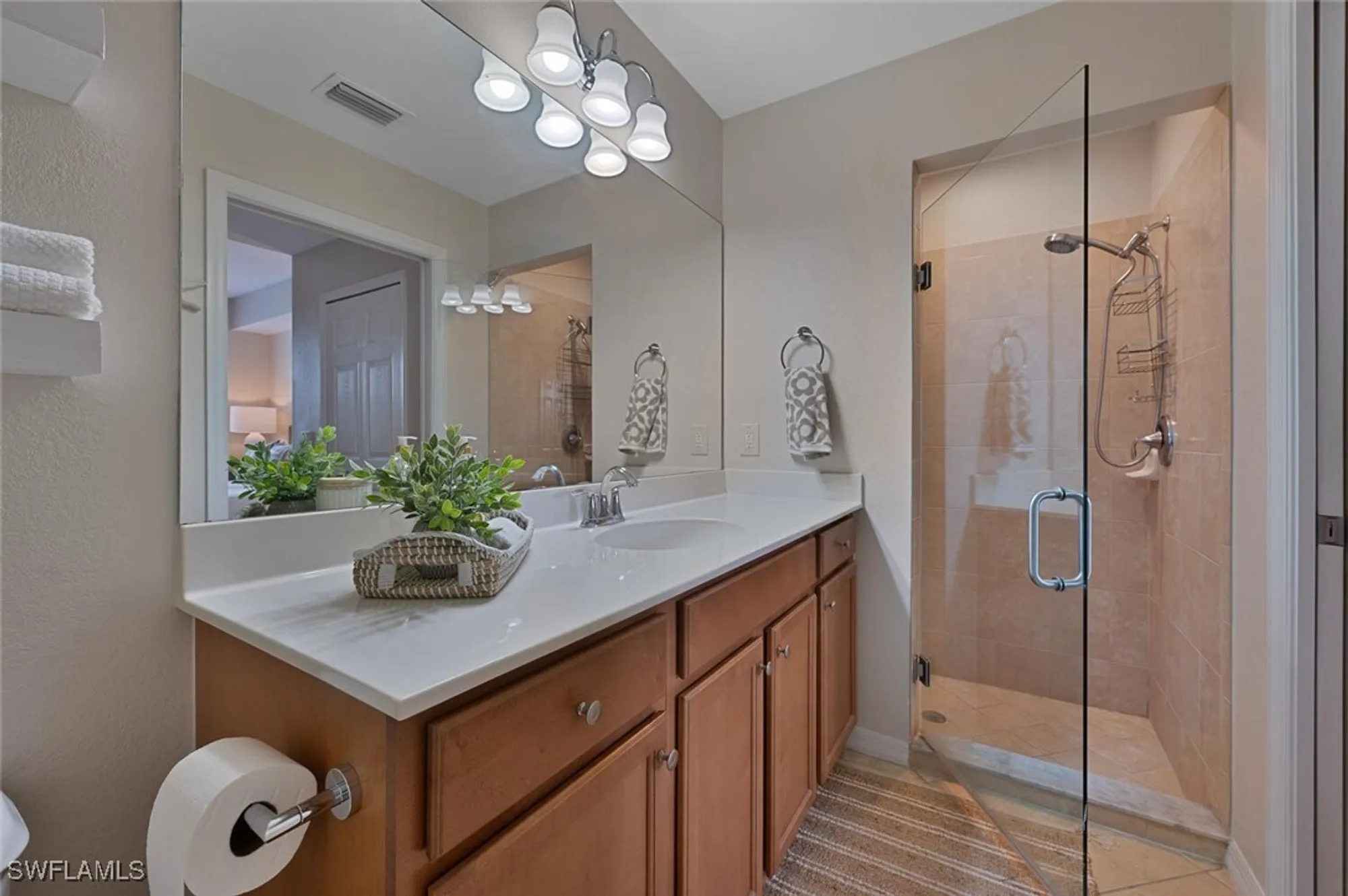 Property Slideshow image 11 of 25 | 10353 heritage bay blvd unit 2218, Naples, FL, 34120