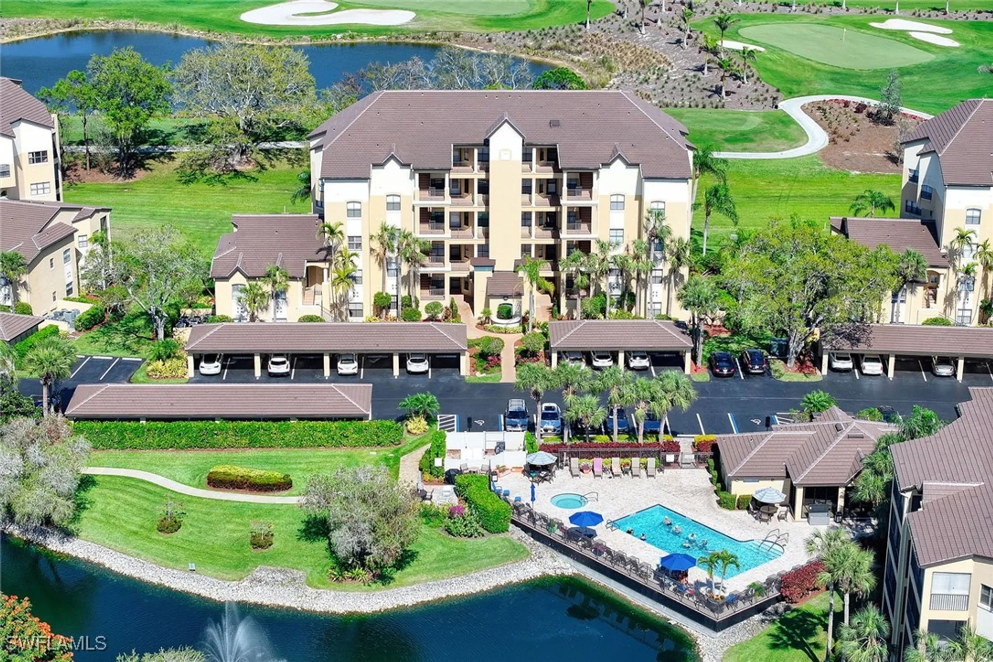 Property Slideshow image 17 of 25 | 220 vintage cir # b103, Naples, FL, 34119