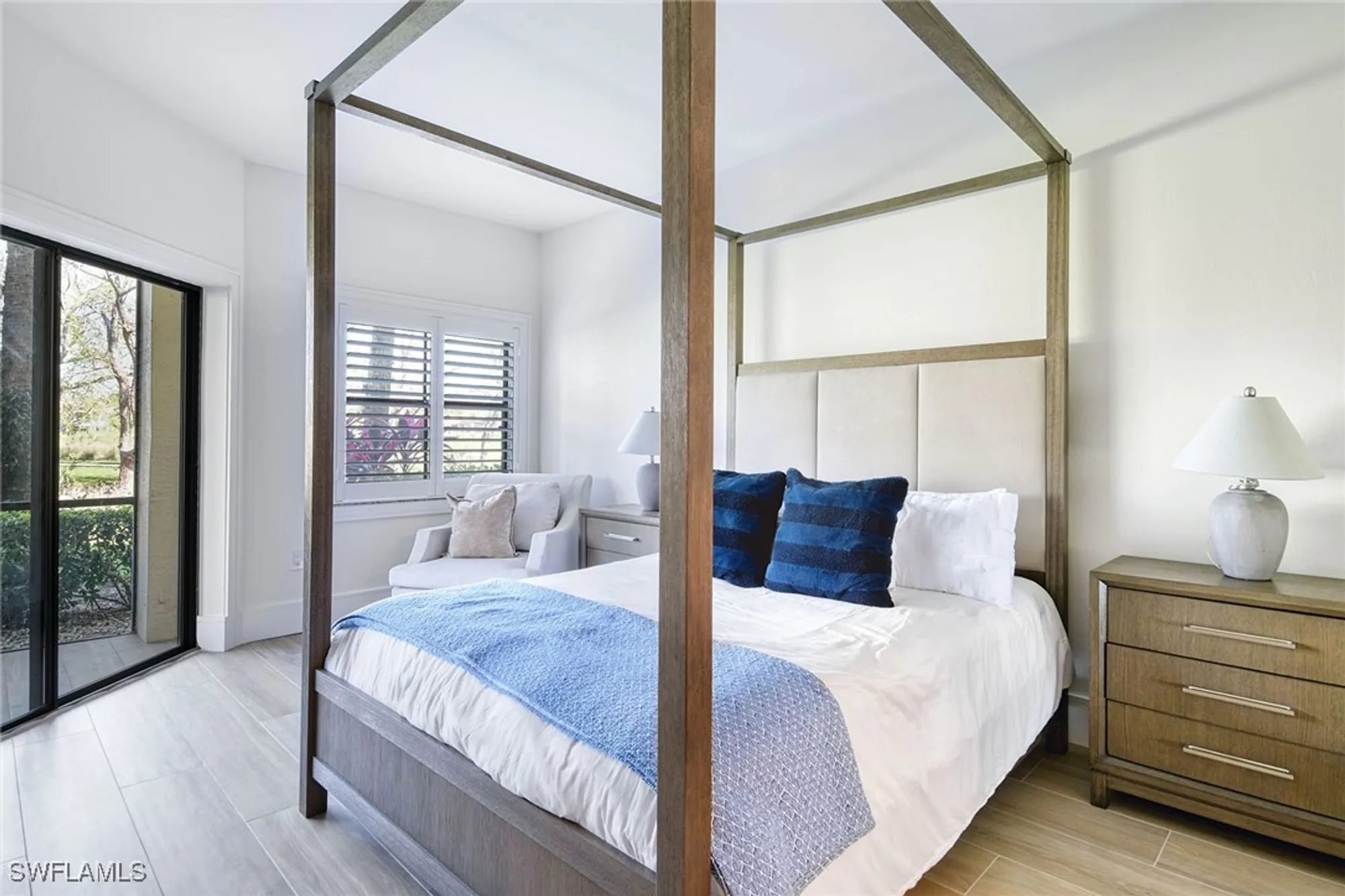 Property Slideshow image 10 of 25 | 220 vintage cir # b103, Naples, FL, 34119