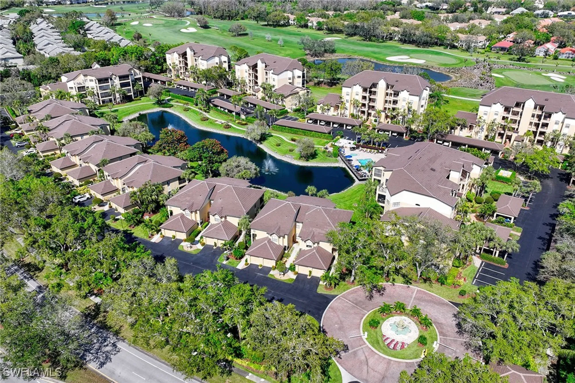 Property Slideshow image 21 of 25 | 220 vintage cir # b103, Naples, FL, 34119