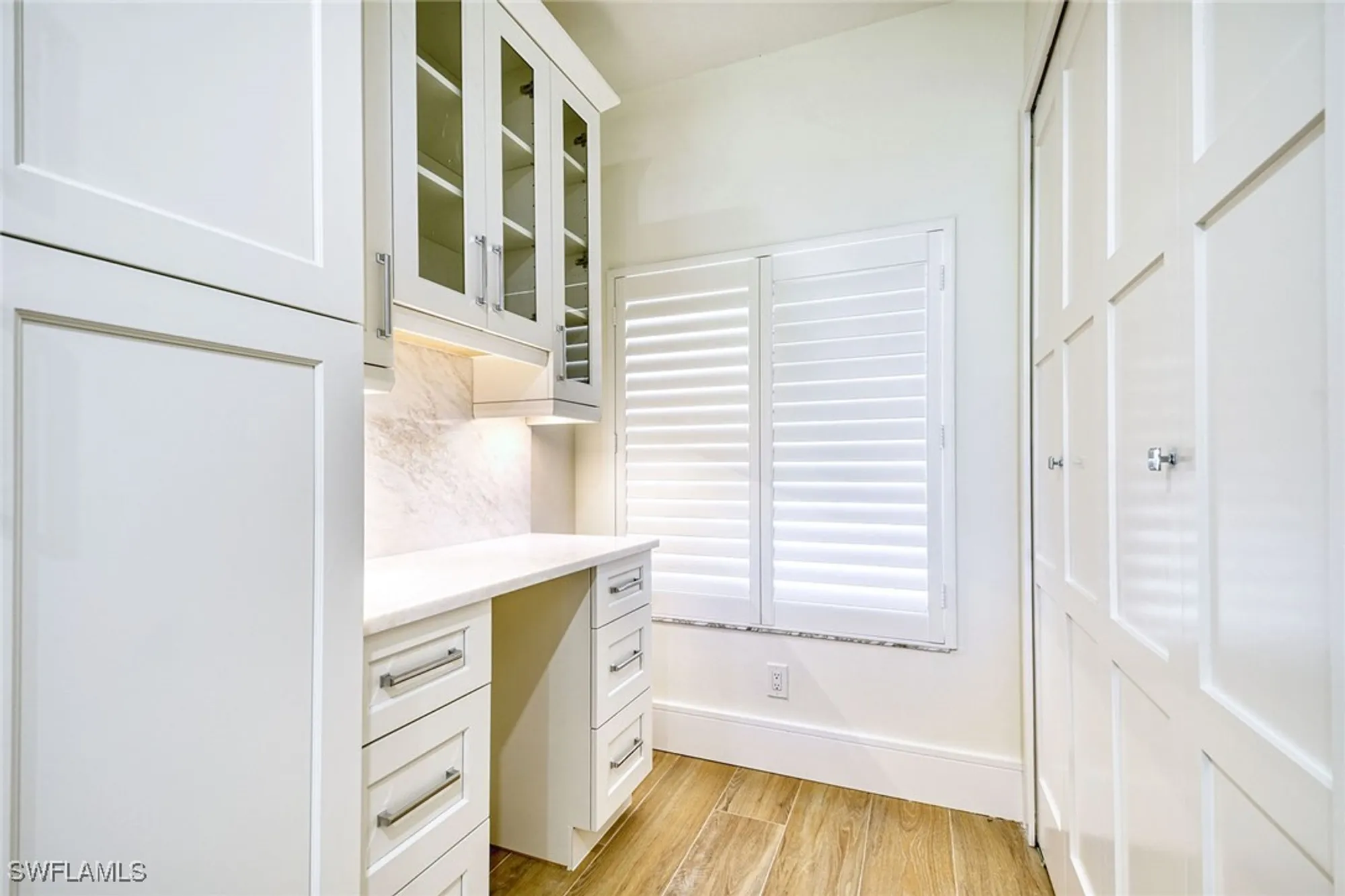 Property Slideshow image 8 of 25 | 220 vintage cir # b103, Naples, FL, 34119