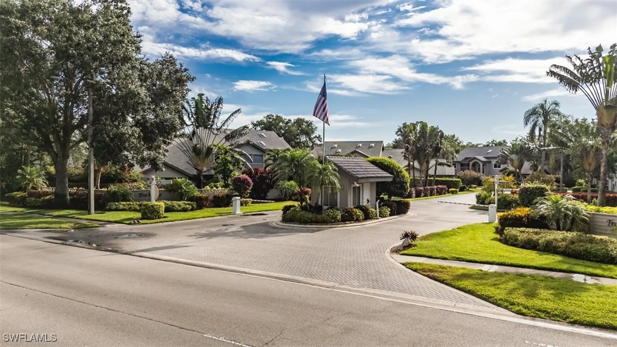 Property Slideshow image 5 of 35 | 164 via perignon # 8-4, Naples, FL, 34119