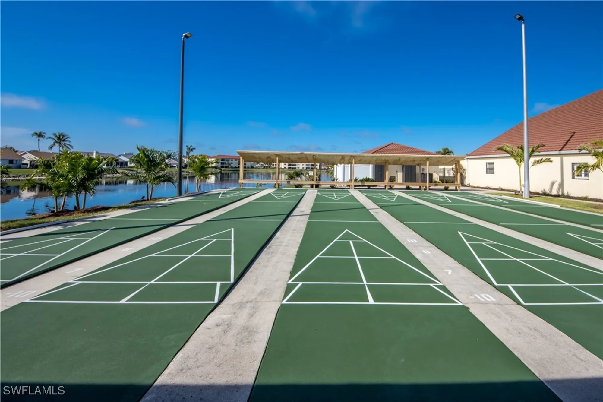 Property Slideshow image 20 of 21 | 11250 caravel cir apt 101, Fort Myers, FL, 33908