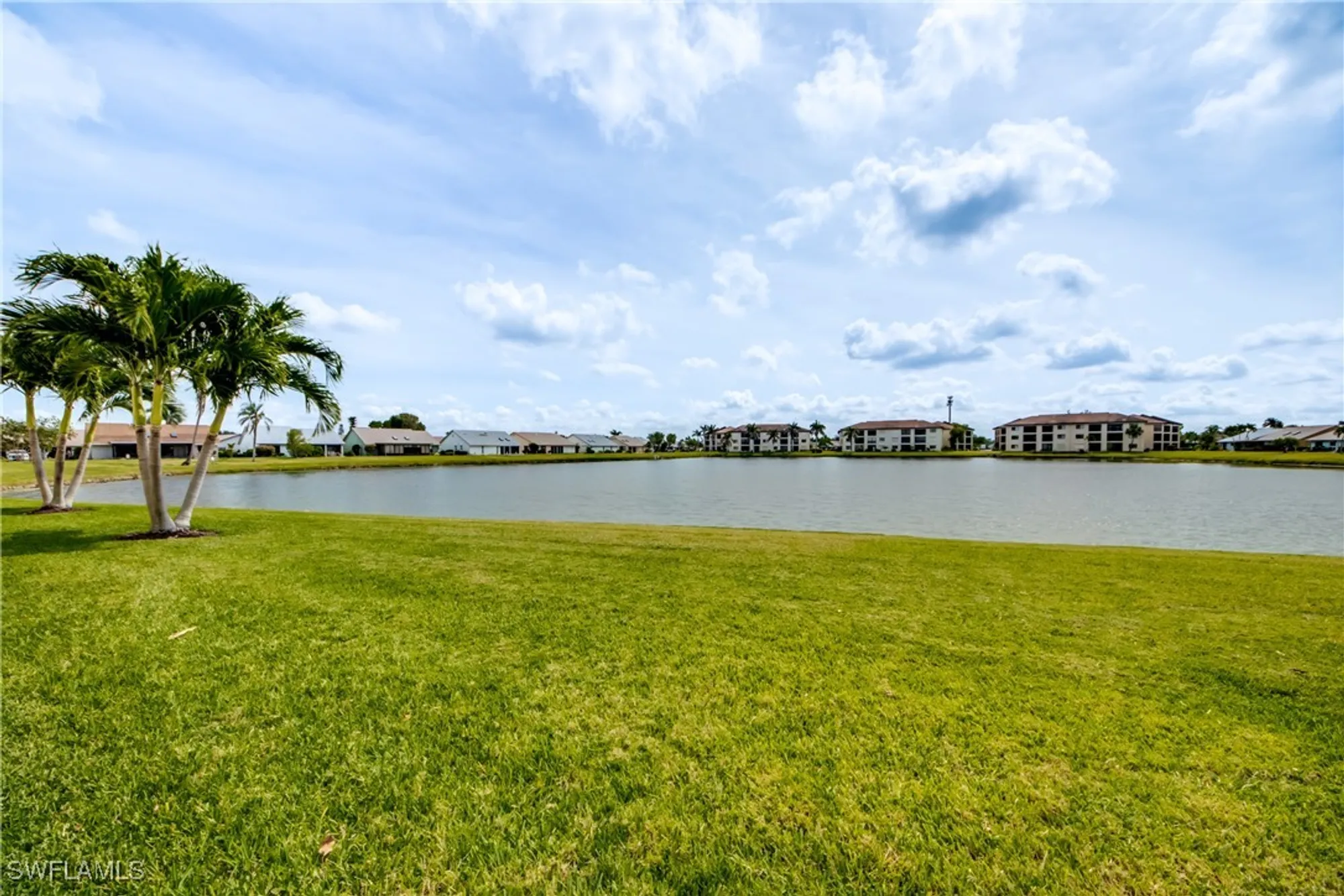 Property Slideshow image 9 of 21 | 11250 caravel cir apt 101, Fort Myers, FL, 33908