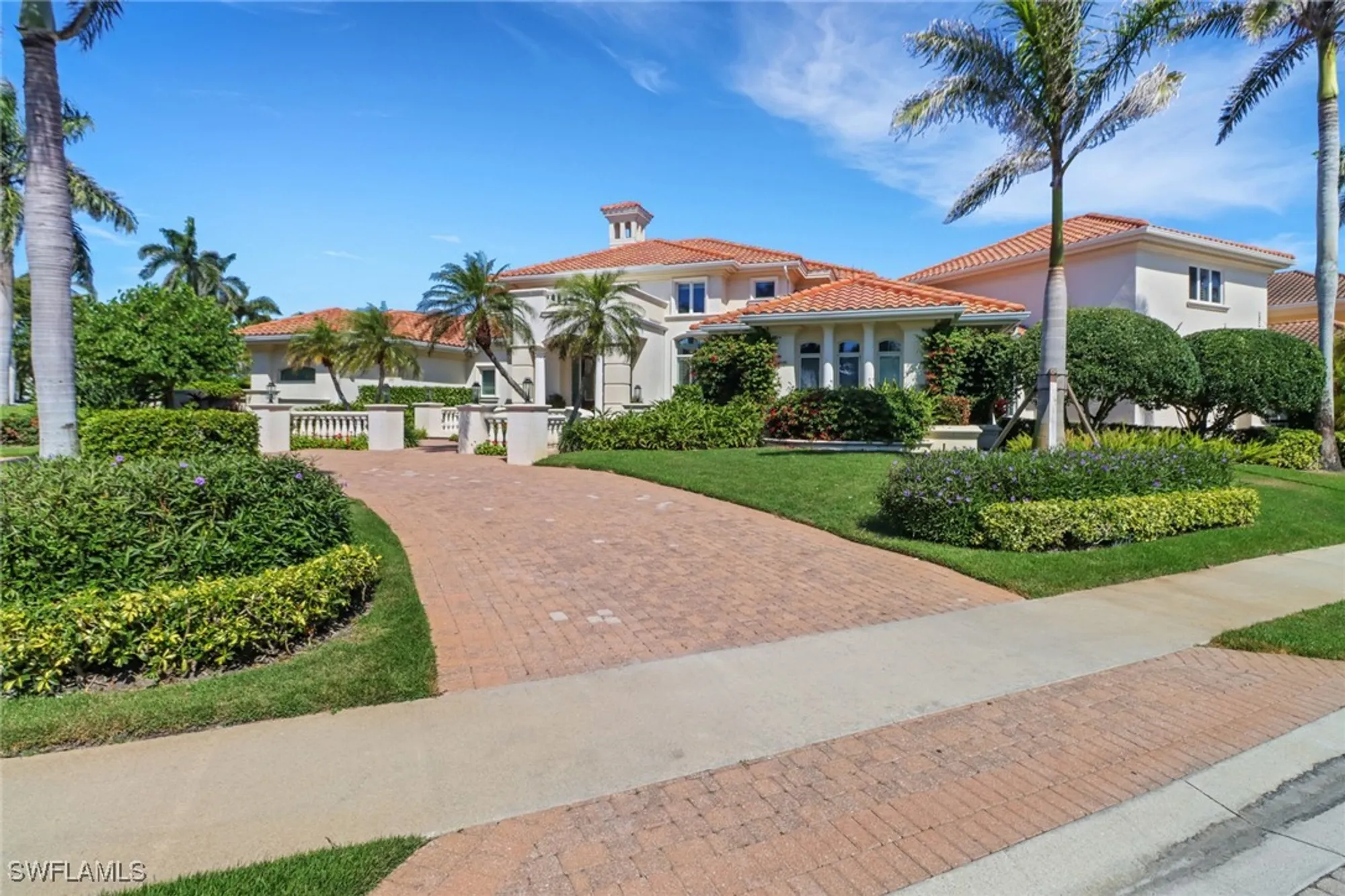 Property Slideshow image 2 of 46 | 355 sedgwick ct, Naples, FL, 34108