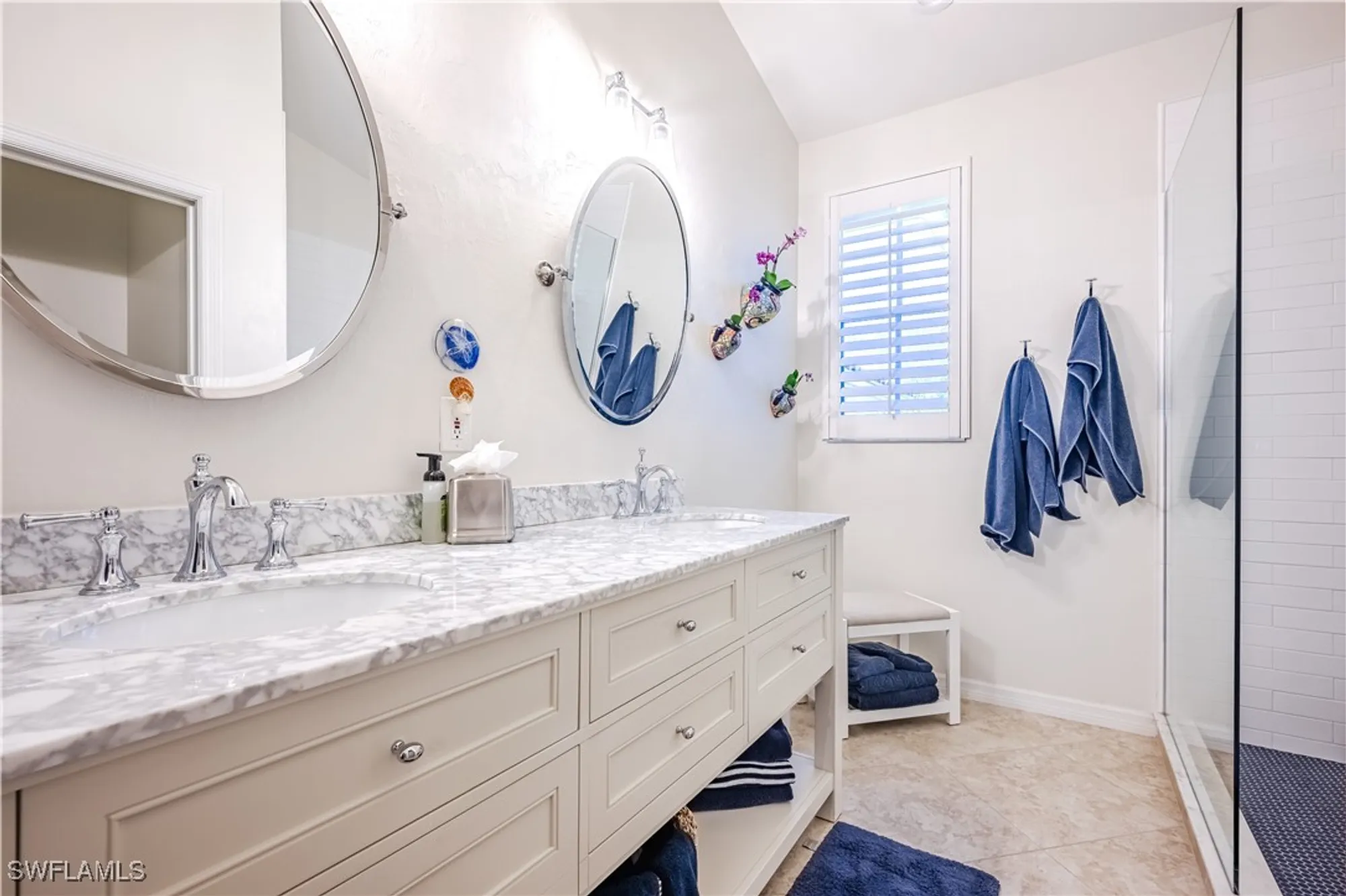 Property Slideshow image 14 of 24 | 27011 lake harbor ct apt 201, Bonita Springs, FL, 34134