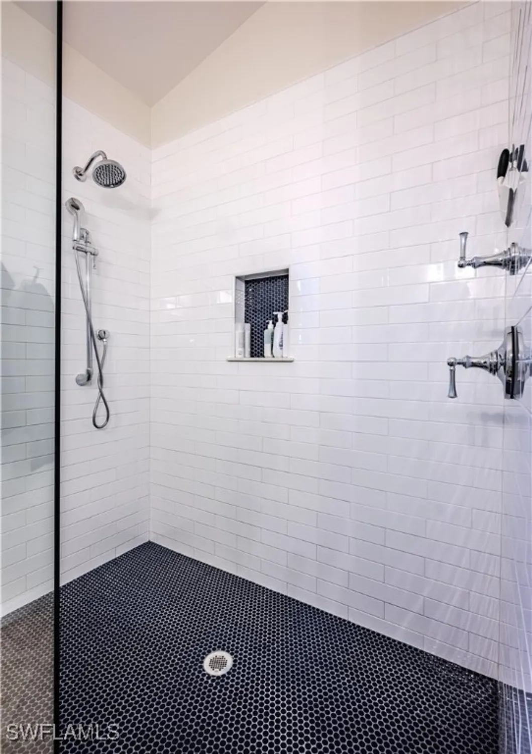 Property Slideshow image 15 of 24 | 27011 lake harbor ct apt 201, Bonita Springs, FL, 34134