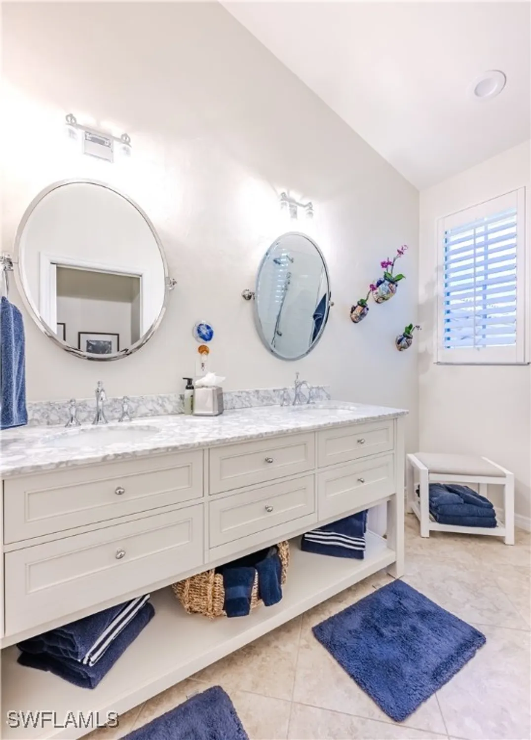 Property Slideshow image 13 of 24 | 27011 lake harbor ct apt 201, Bonita Springs, FL, 34134