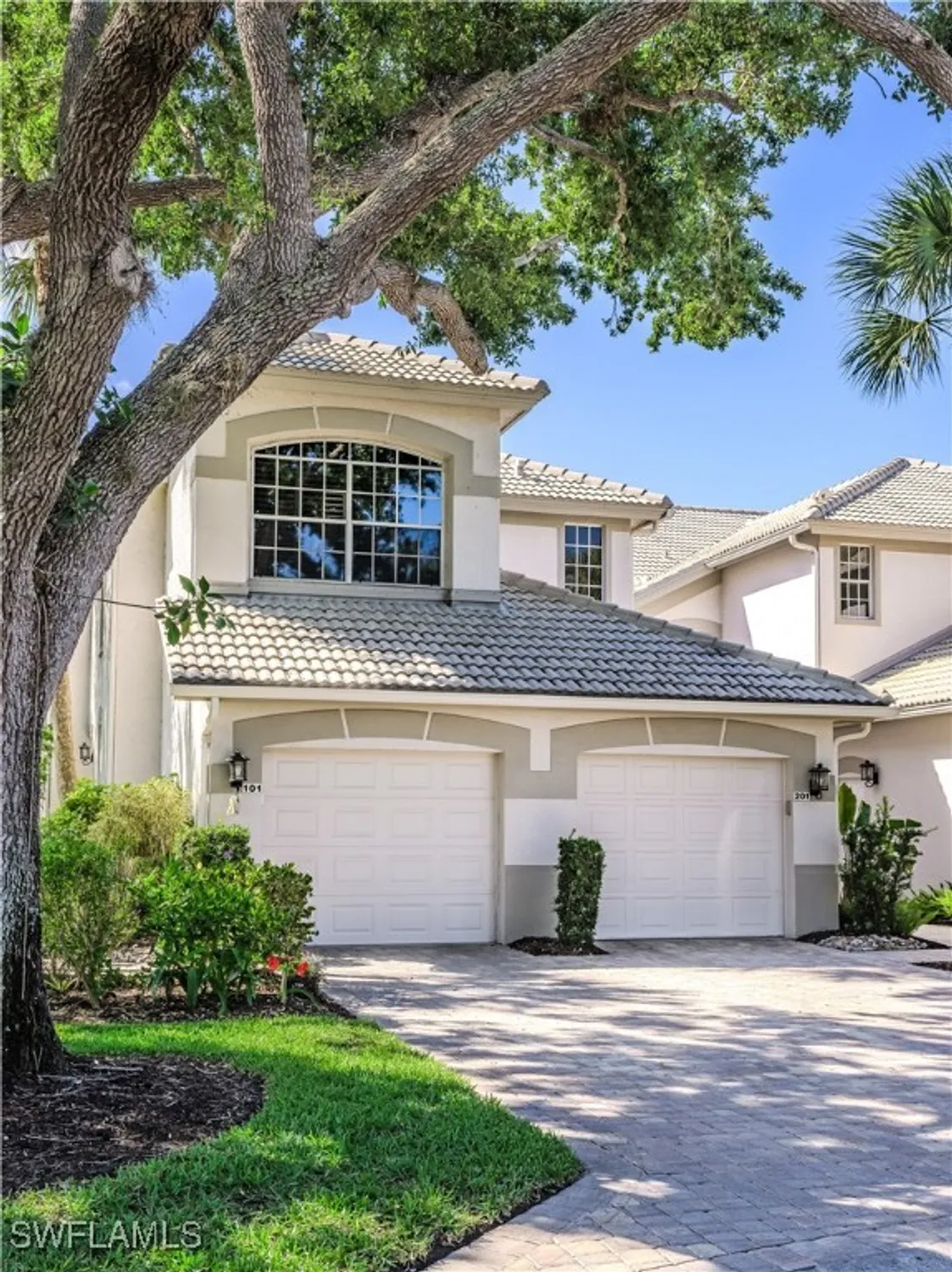 Property Slideshow image 21 of 24 | 27011 lake harbor ct apt 201, Bonita Springs, FL, 34134