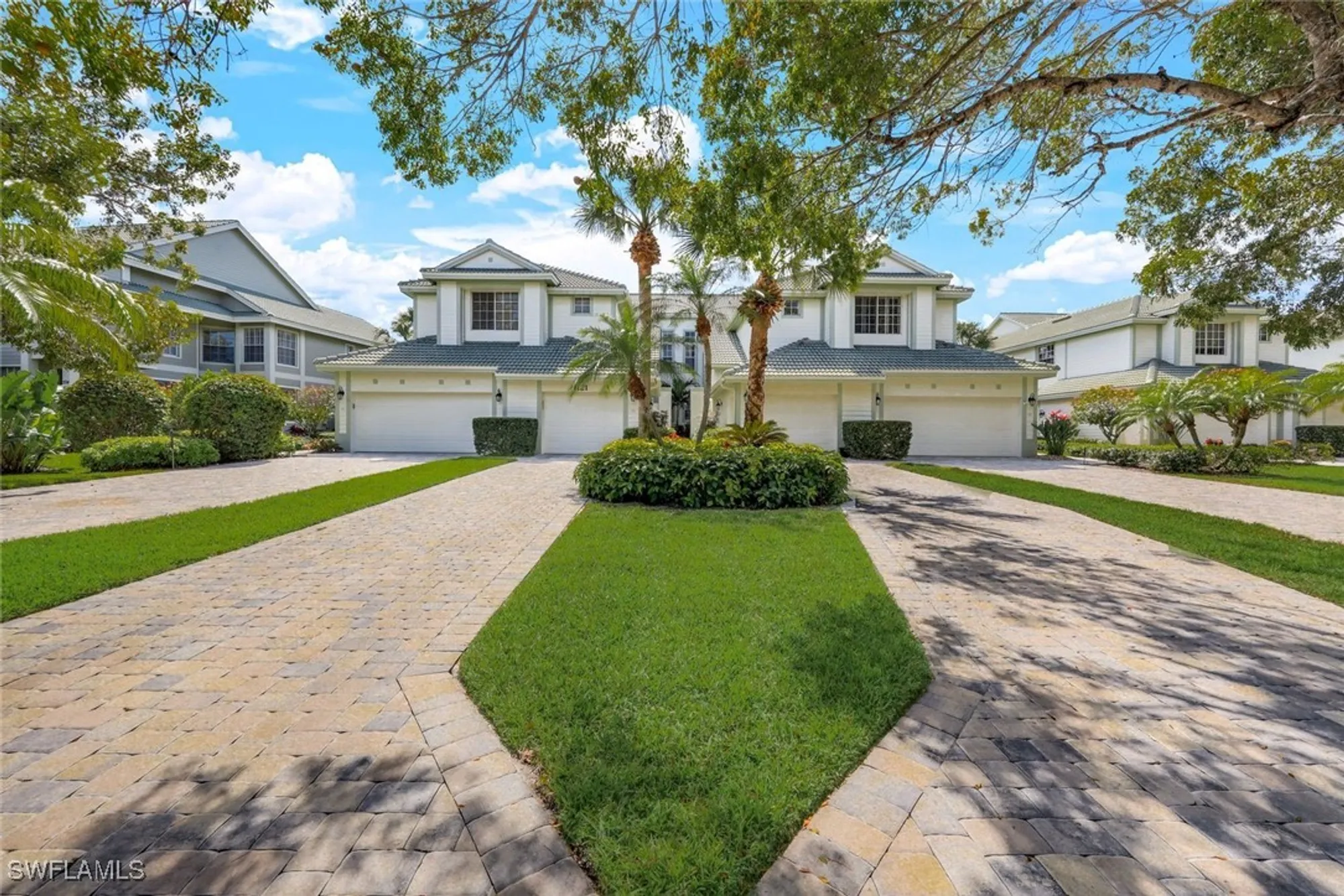 Property Slideshow image 25 of 46 | 4121 bayhead dr 101, Bonita Springs, FL, 34134