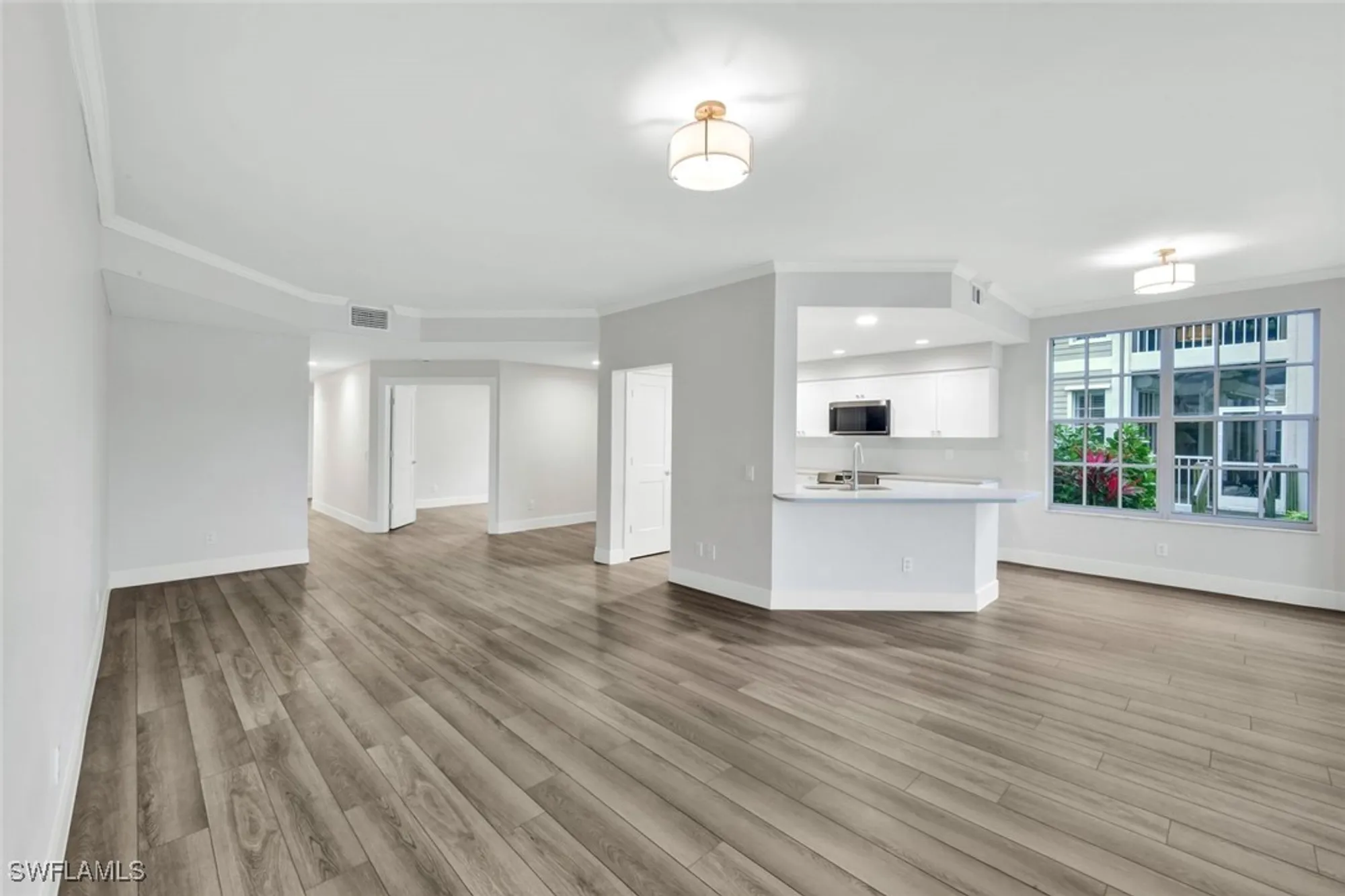 Property Slideshow image 21 of 46 | 4121 bayhead dr 101, Bonita Springs, FL, 34134